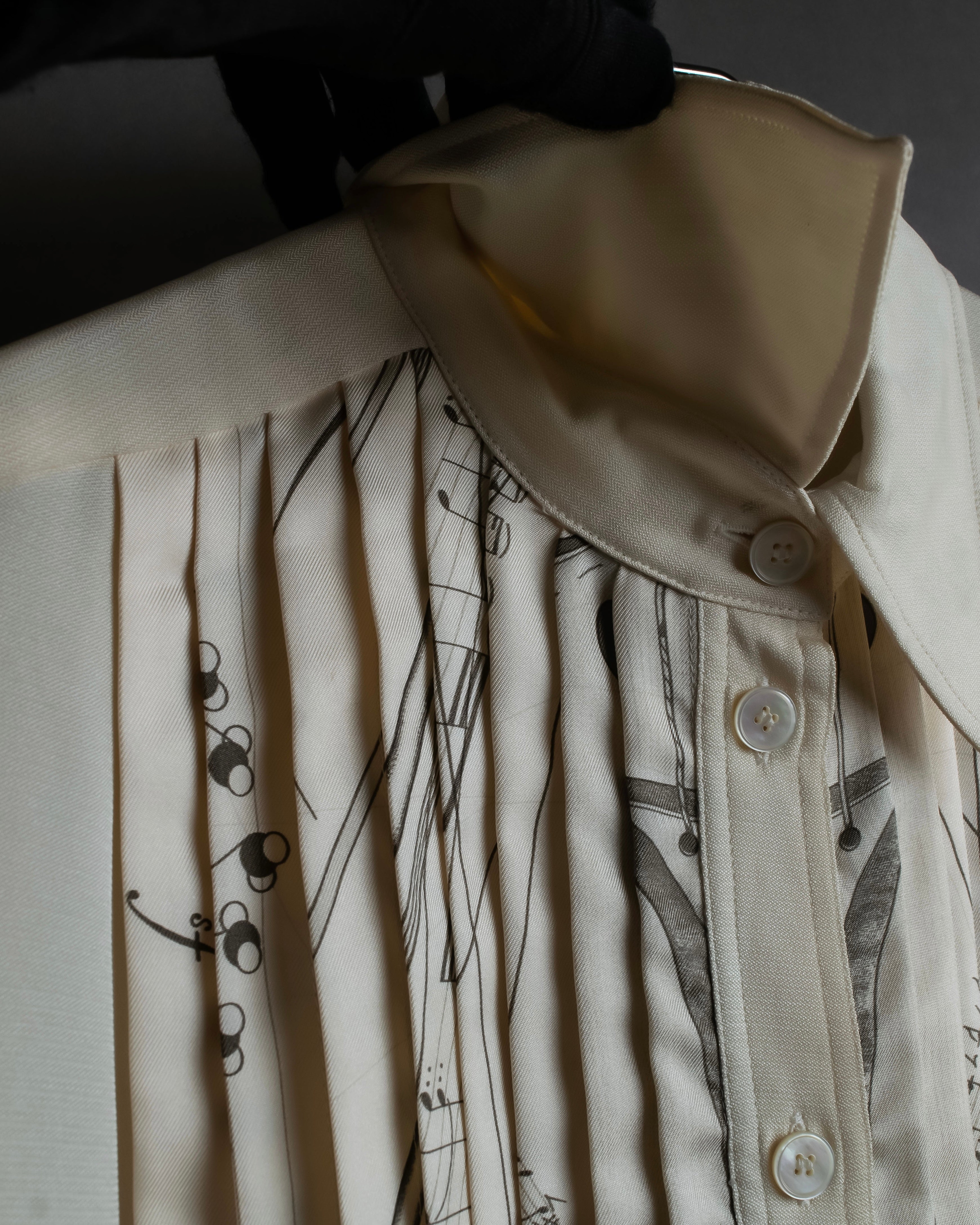 "HERMES" 90's Musical score motif front pleated shirt