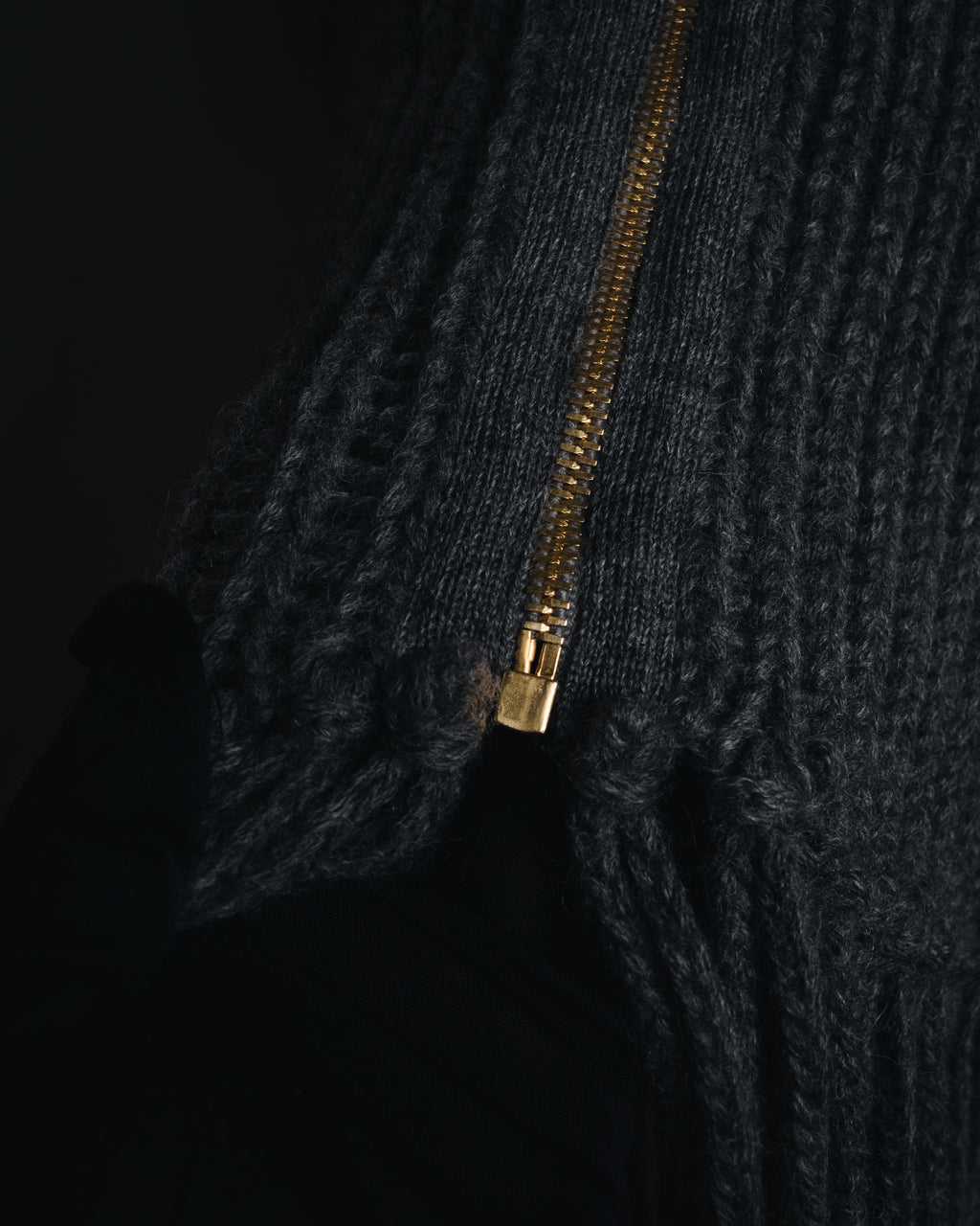 "GUCCI" 2010-11AW ribbed zip-front fringe knit vest