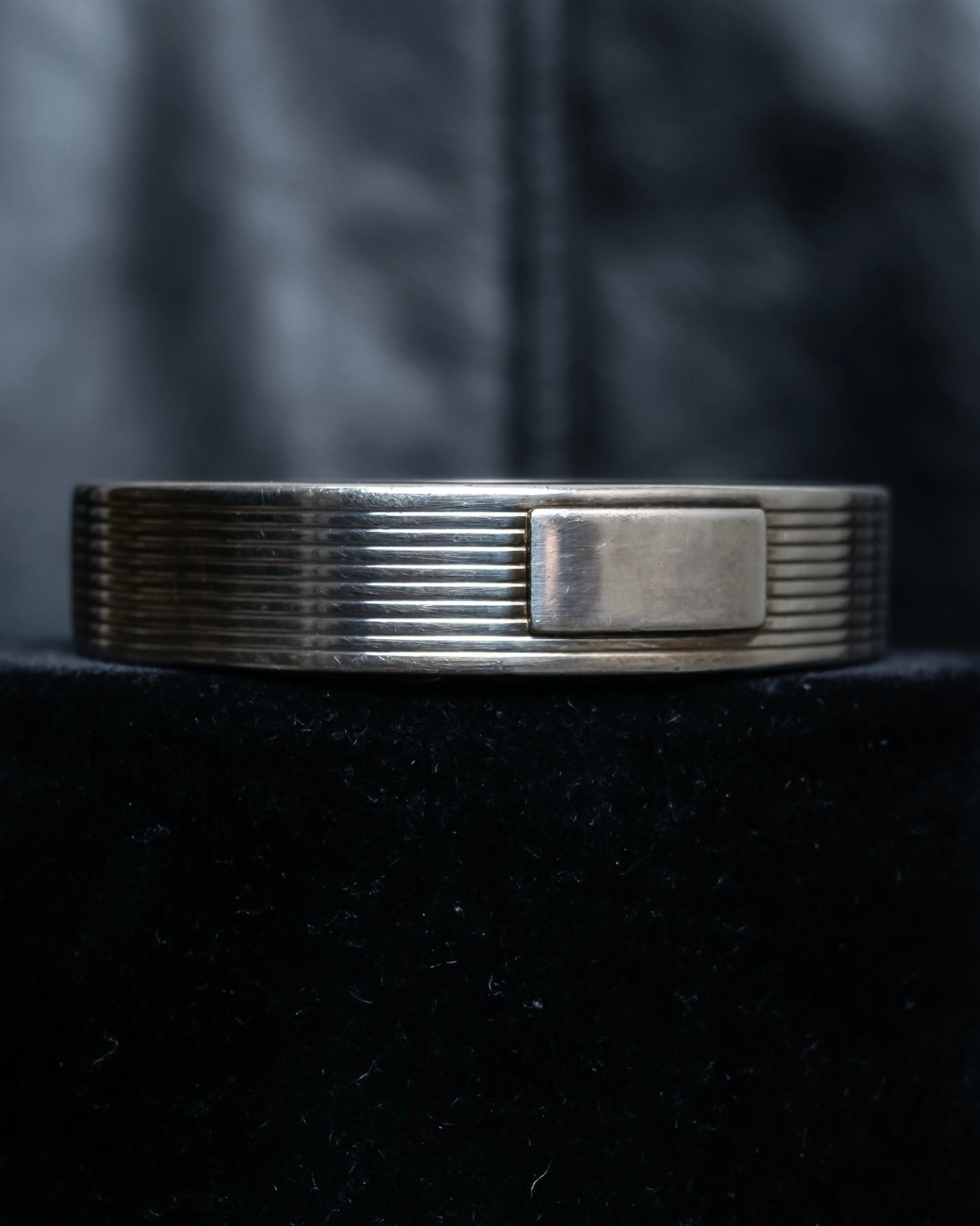 "GUCCI" Border motif silver bangle