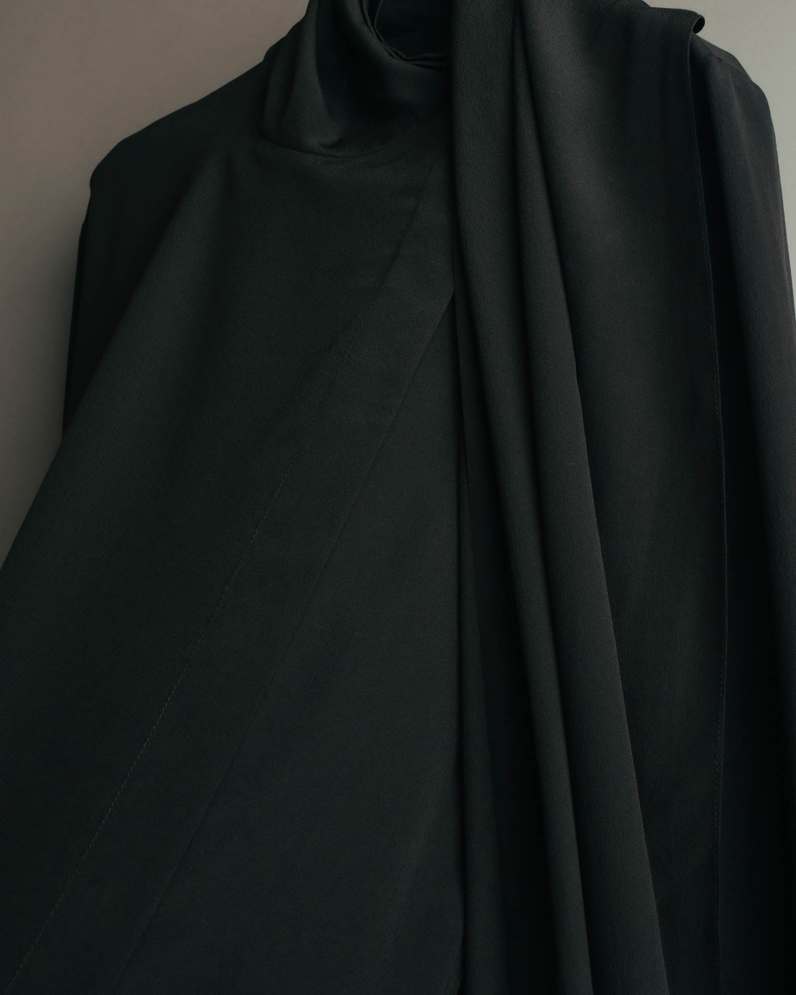 -SPECIAL- "SAINT LAURENT PARIS" 10's Fluid silk scarf-neck blouse