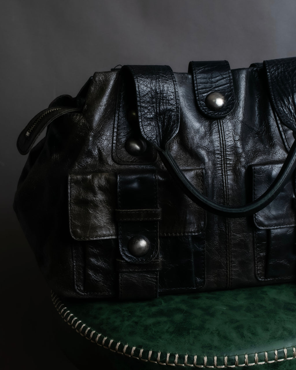 "tricot COMME des GARCONS" 
Flap pocket metal parts design leather hand bag