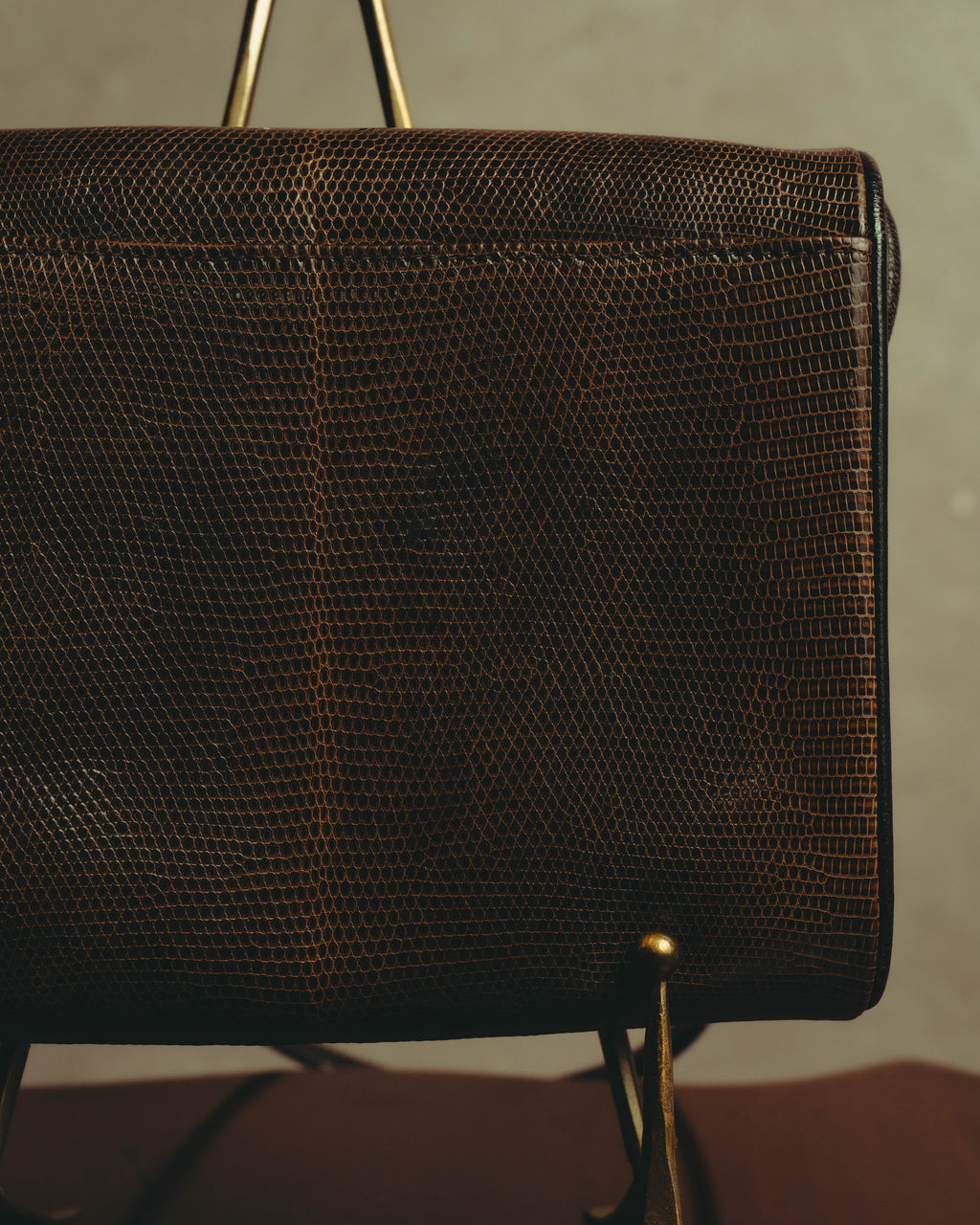 “YVES SAINT LAURENT” 80’s-90’s Sculpted flap lizard leather shoulder bag
