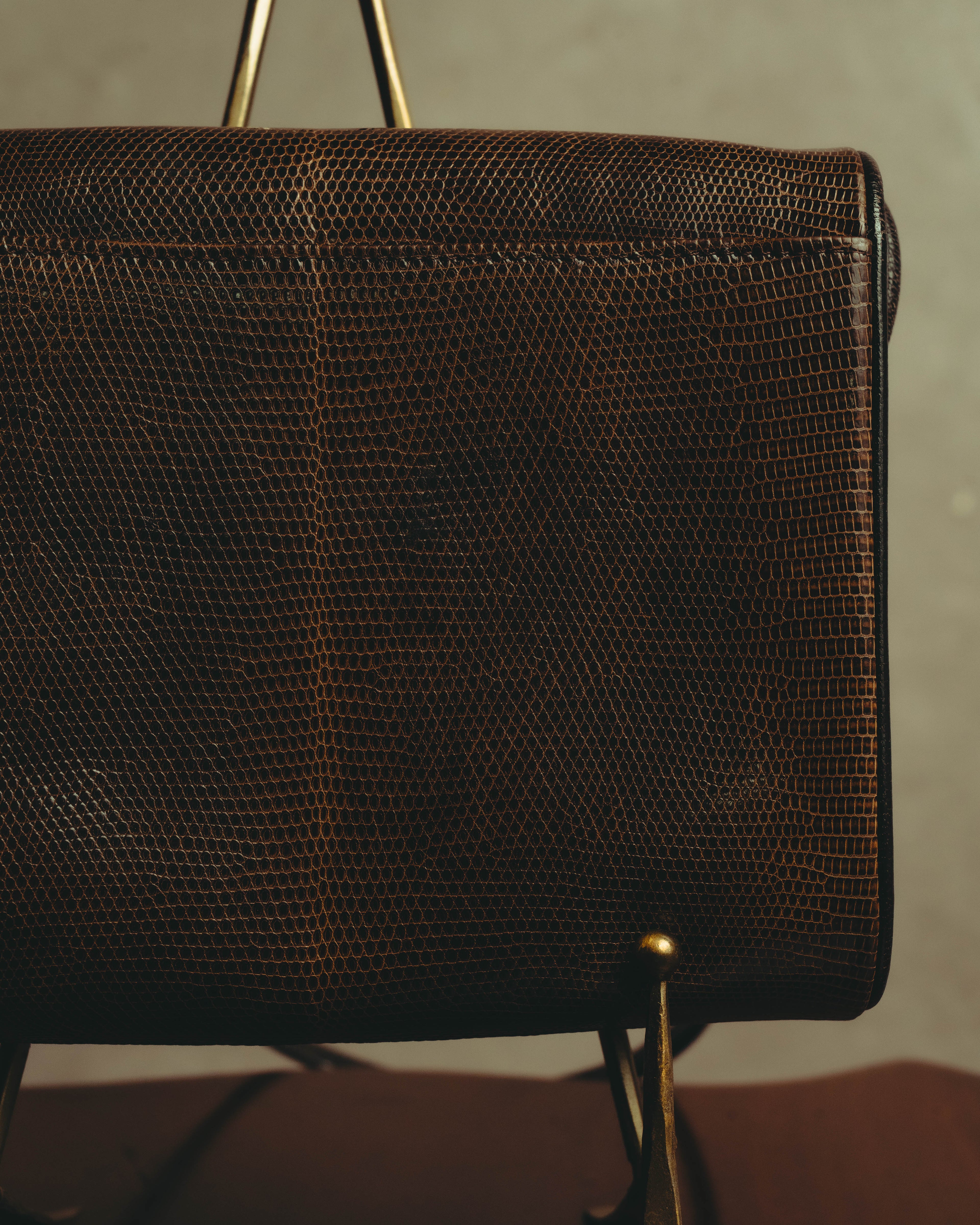 “YVES SAINT LAURENT” 80’s-90’s Sculpted flap lizard leather shoulder bag