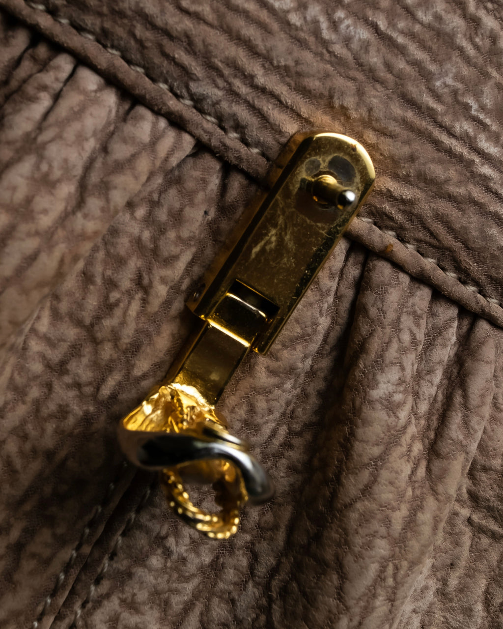 "LUCE SAINT-CLAR" Special textured leather one-handle bag