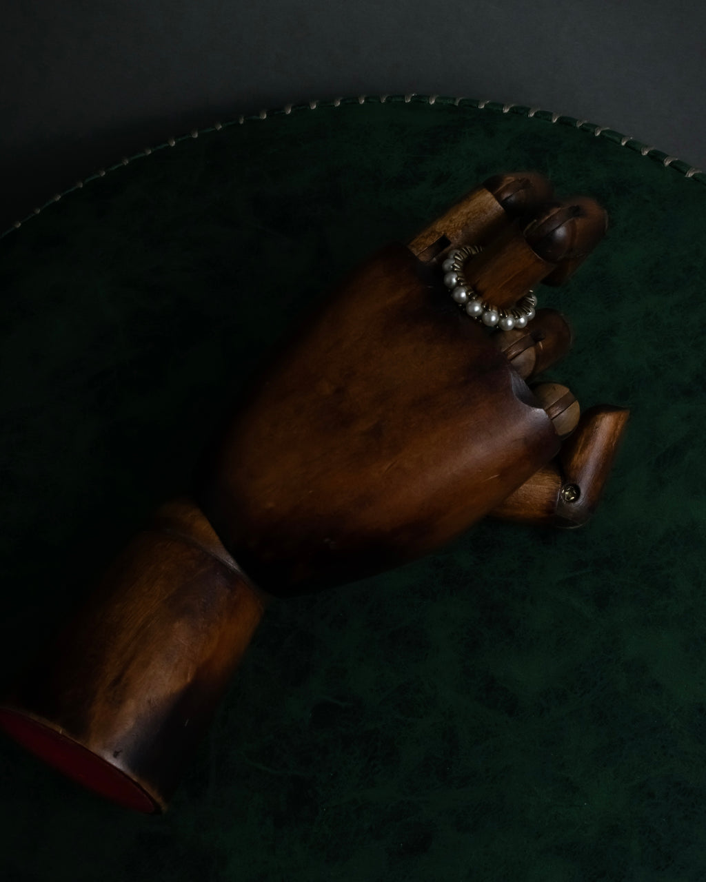 "Christian Dior" Eternity design pearl arrangement gold ring