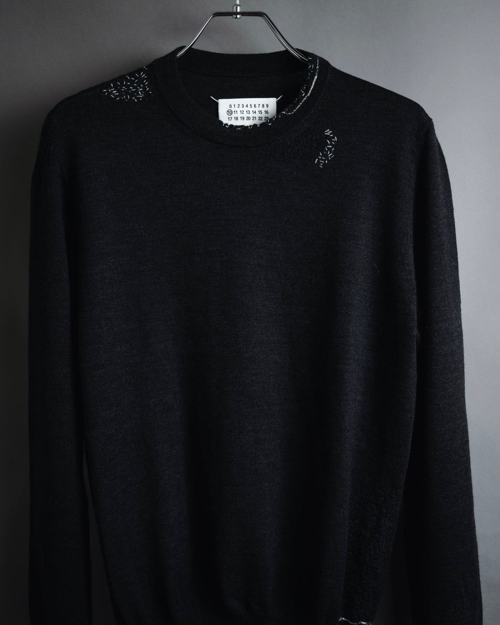 "Maison Margiela" 15AW deconstructed hand-stitched crewneck knit