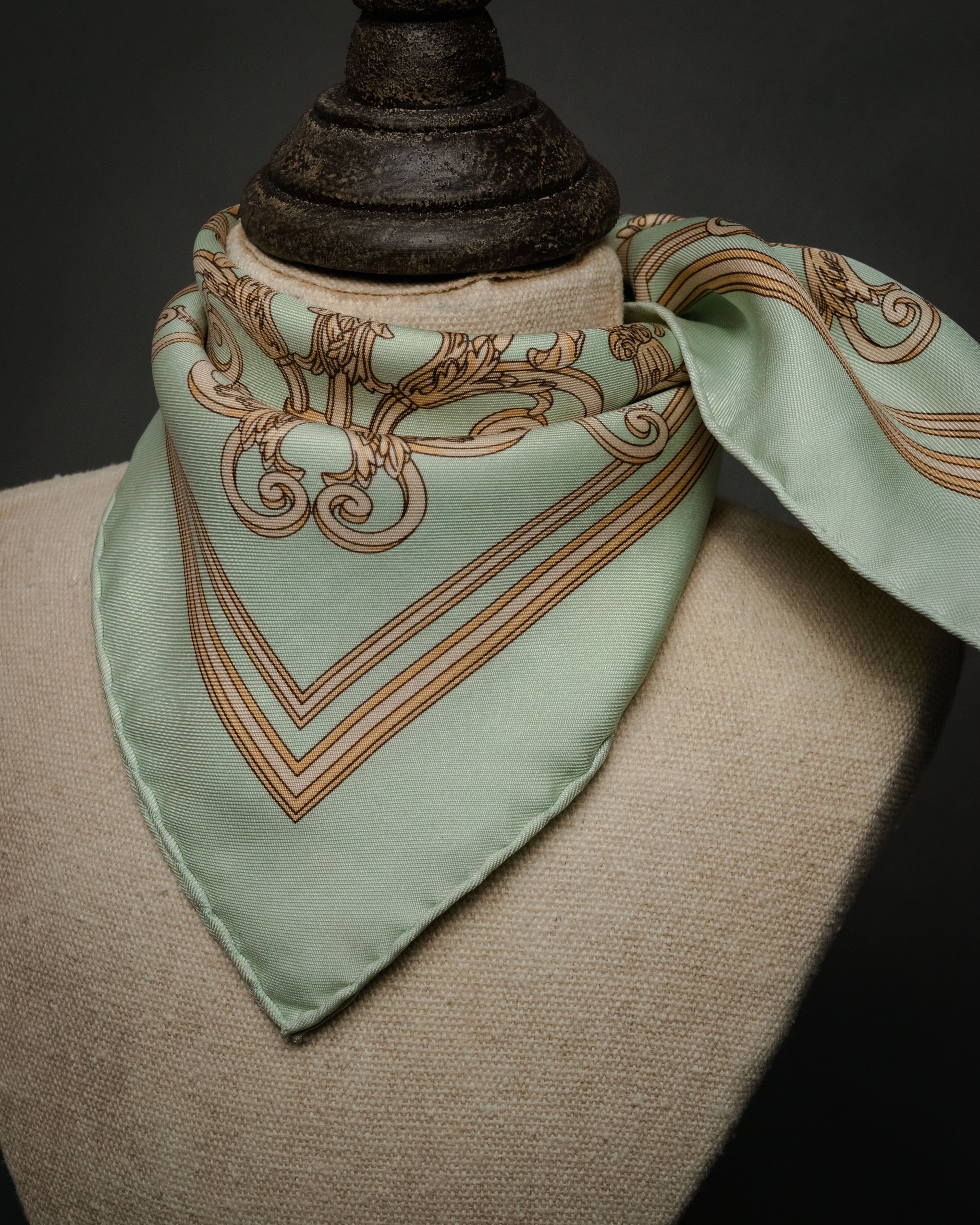 HERMES” 90's les tuileries silk twill carré scarf – MOOD