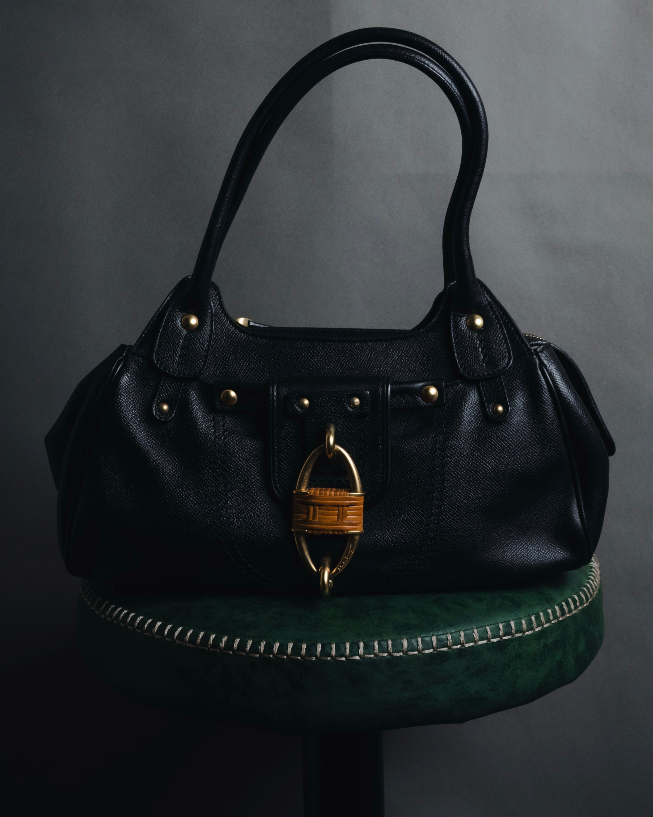 "Salvatore Ferragamo" 00’s wicker accent oval hardware mini boston bag