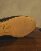 レザーソールの前足部を覆う、Vibram製ハーフラバーのディテールカット。ラバー部分にはVibramのロゴパターンが確認できます。