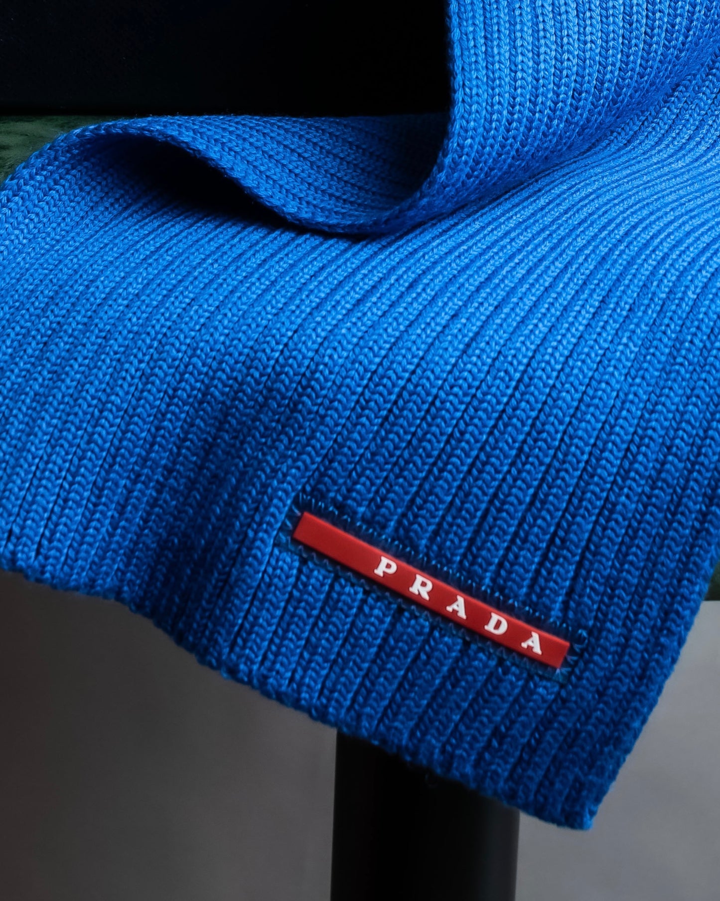 "PRADA" Ribbed knitting beautiful blue muffler