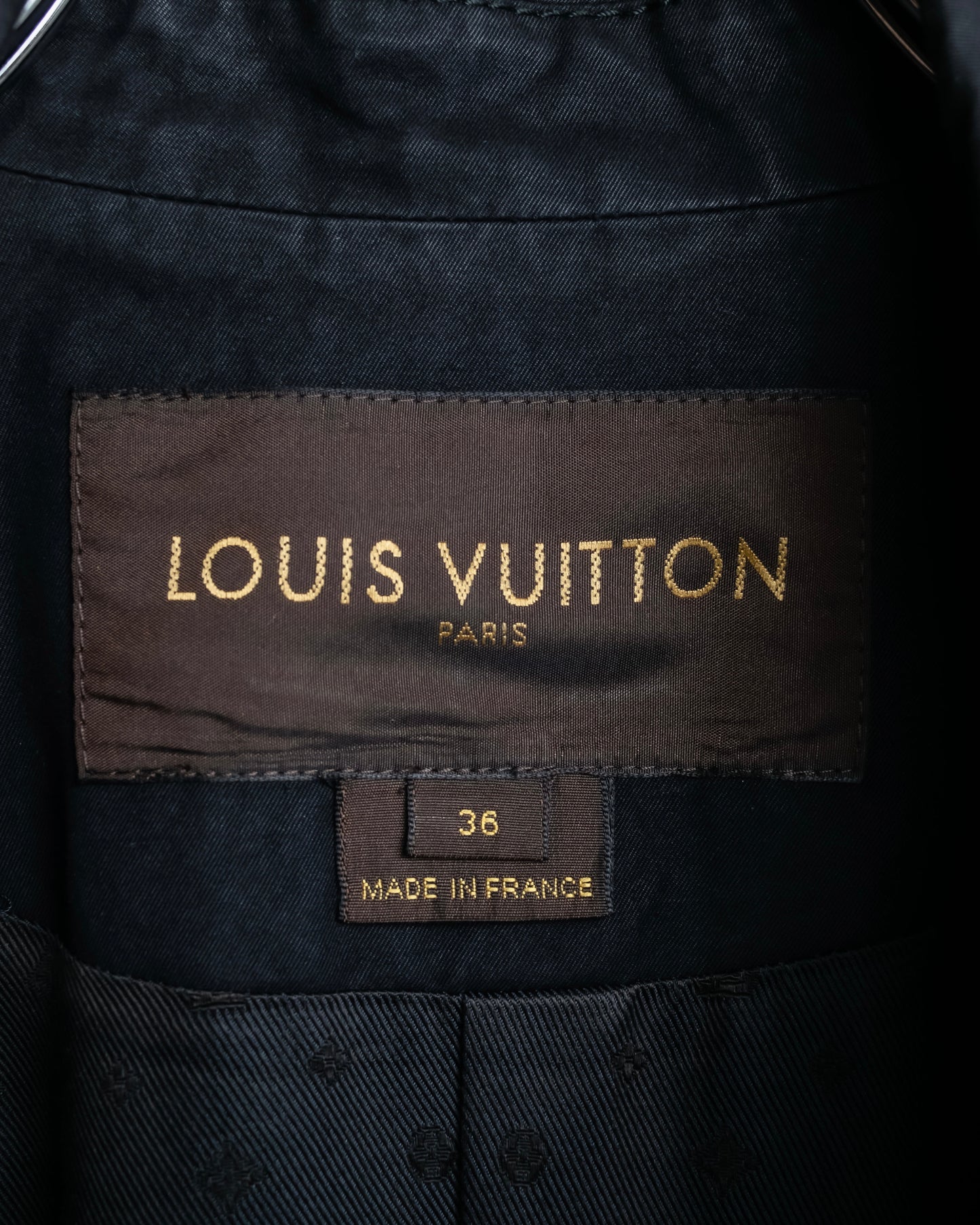 "LOUIS VUITTON" Metal button detailing belted trench coat