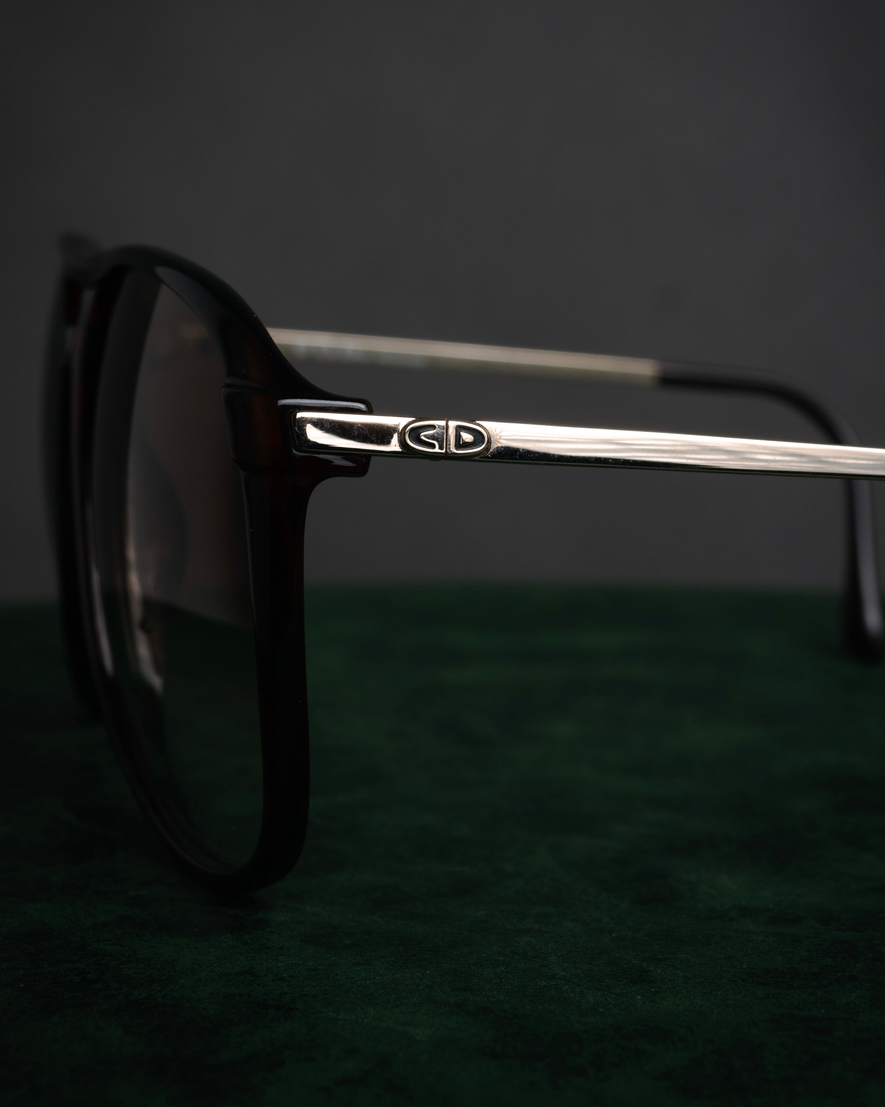 “Christian Dior MONSIEUR”
80’s Oversized aviator sunglasses