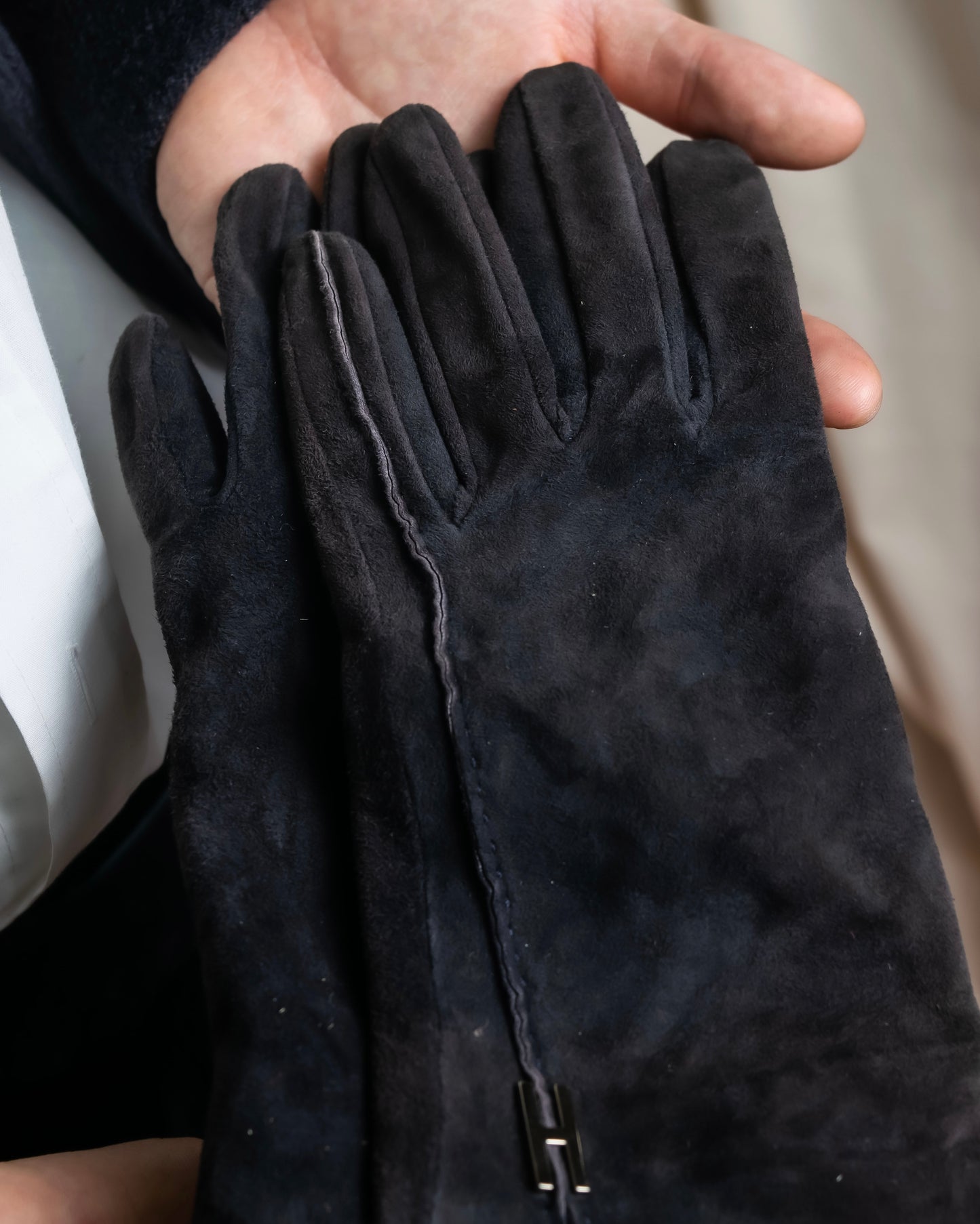 "HERMES" H motif design suede leather gloves