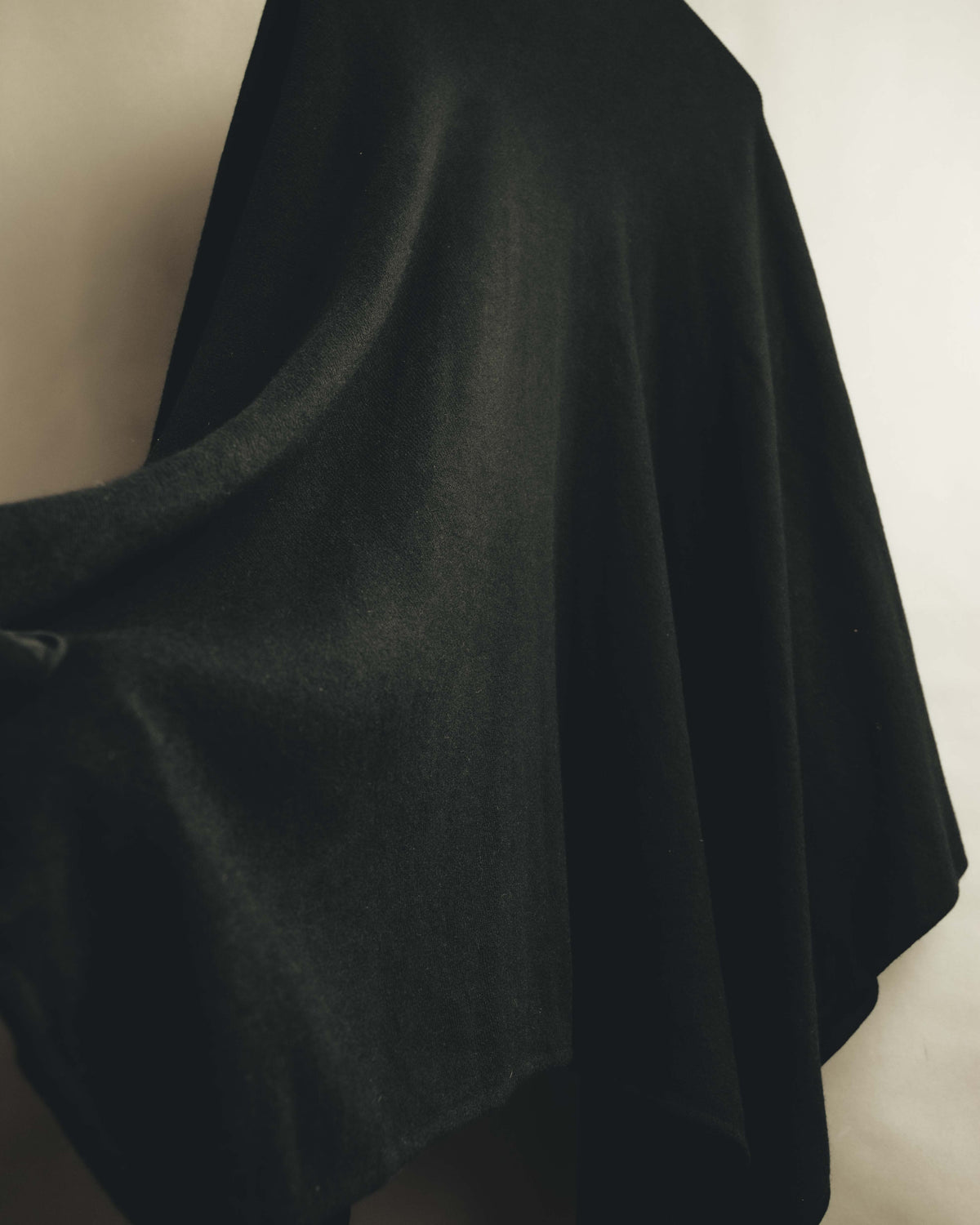 "CELINE" 80's Luxurious cashmere cape