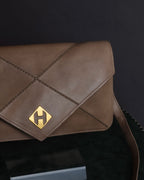 "HERMES" 70's Diamond stitched envelope leather bag