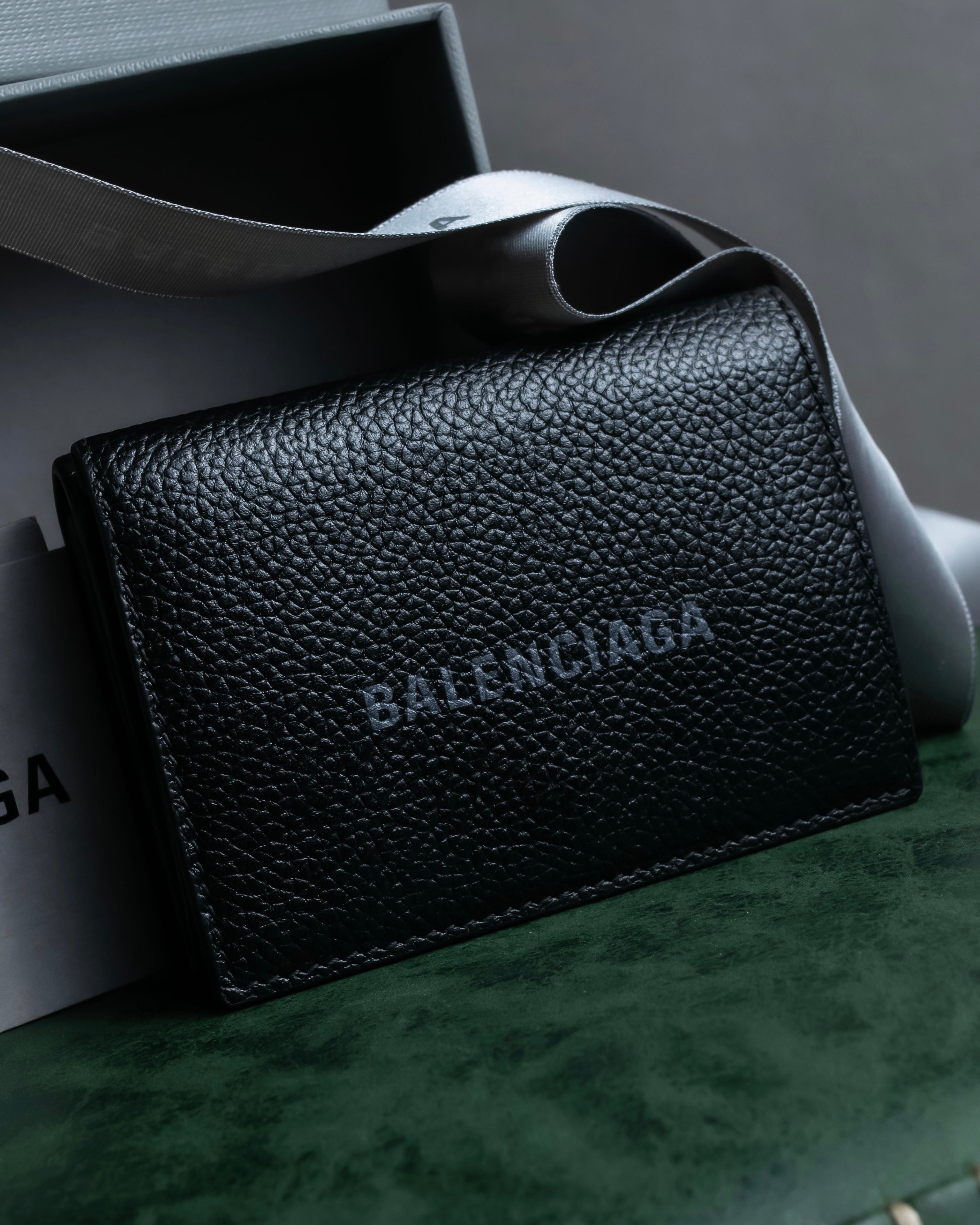 "BALENCIAGA" Logo engraved compact leather tri-fold wallet