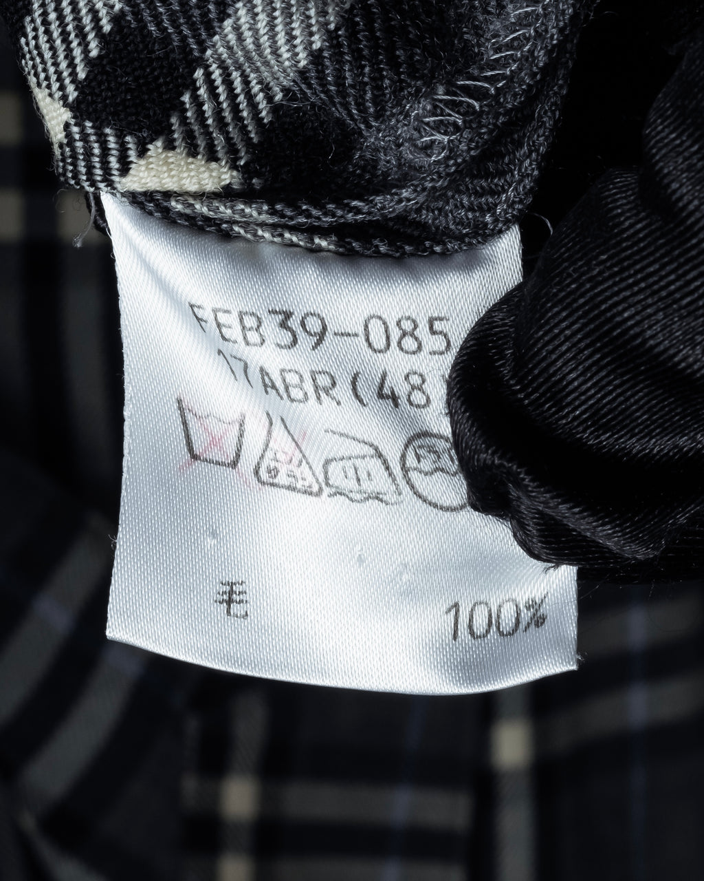 "BURBERRYS" Gold metal button design check pattern wool shirt
