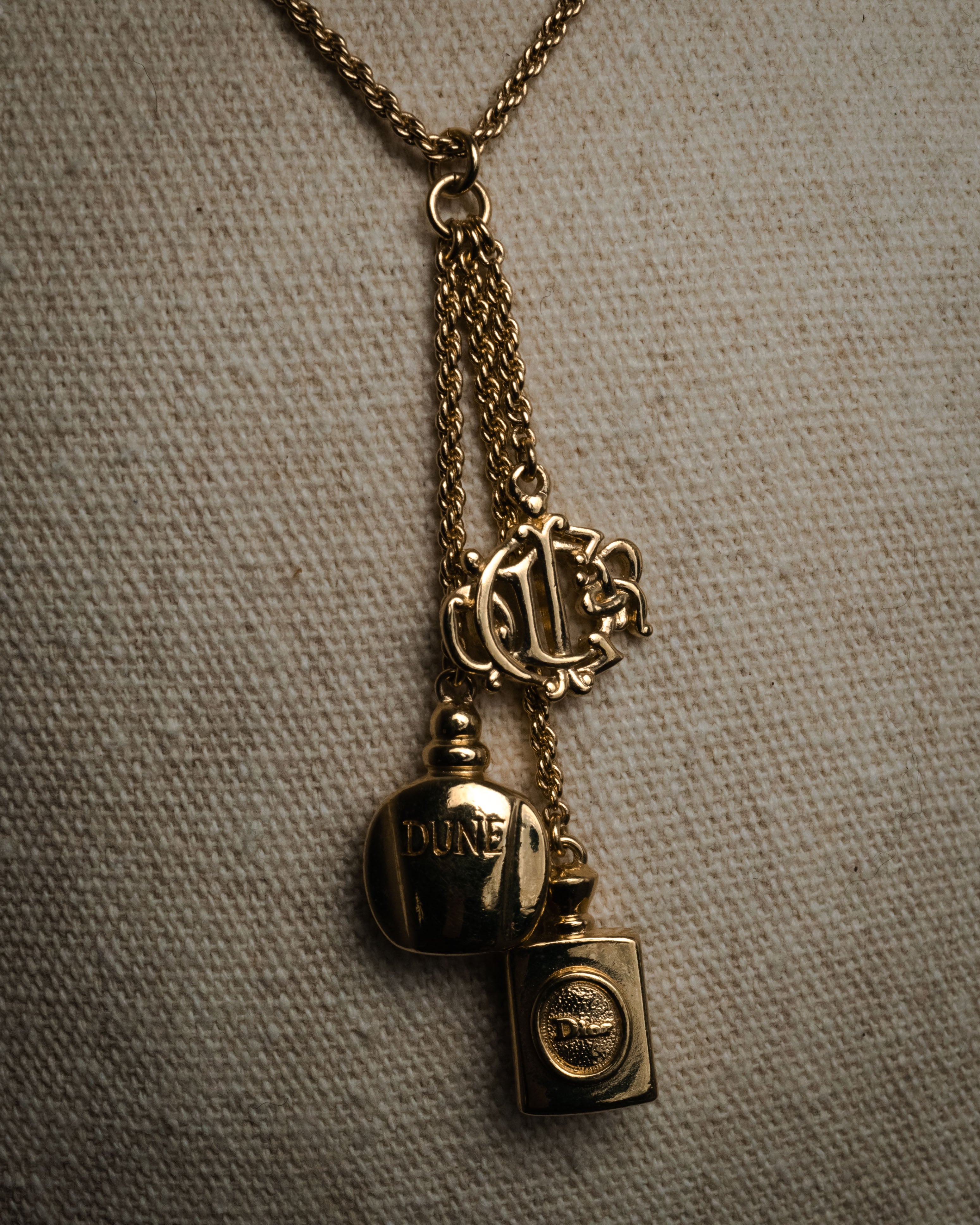 “Christian Dior” 90’s Dune charm long necklace