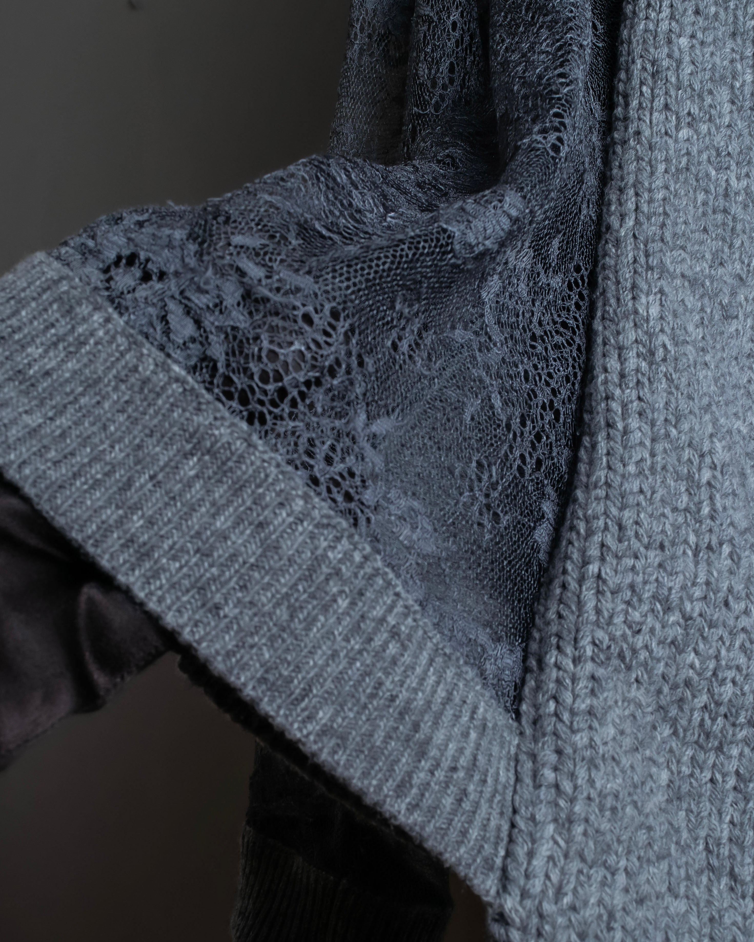 "VALENTINO" Floral lace cable knit docking design pullover