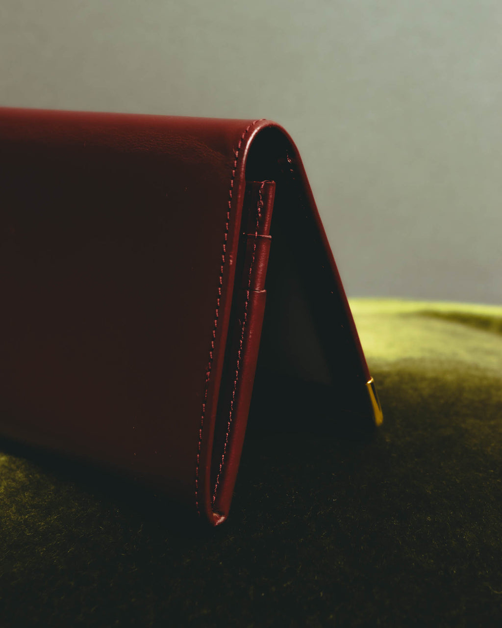 “Cartier” 90’s Must de Cartier burgundy embossed leather bifold wallet