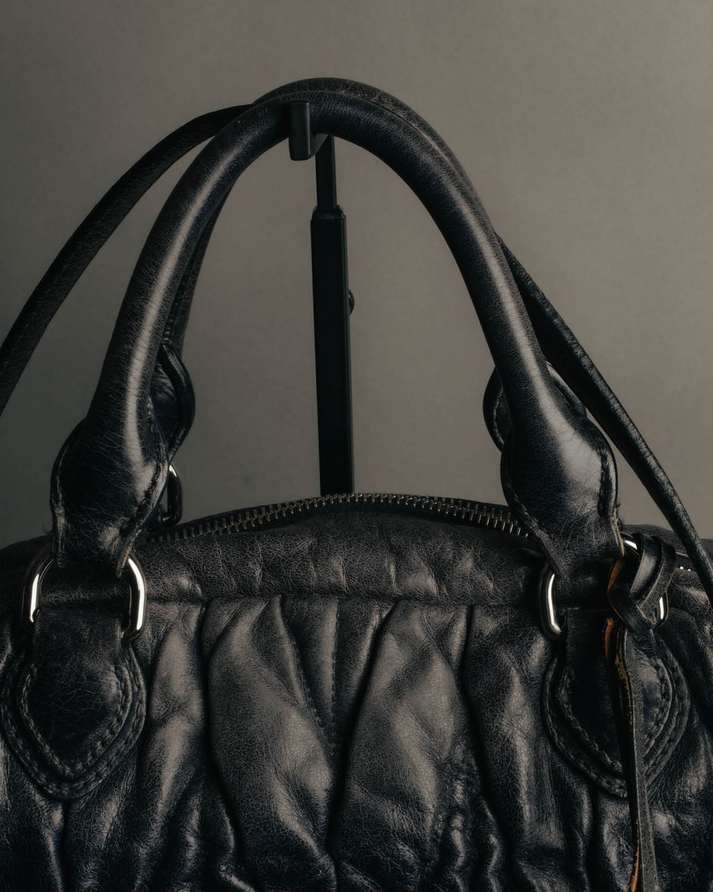 -SPECIAL- "MIU MIU" 00's-10's Glossy gathered leather handbag
