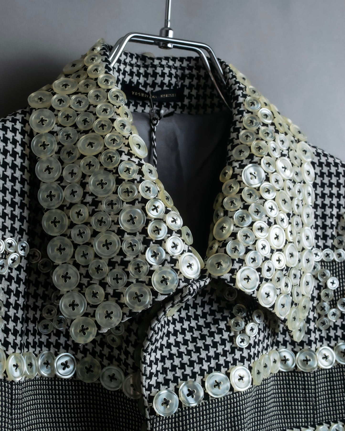 "YOSHIYUKI KONISHI" Countless button design stand collar blouson