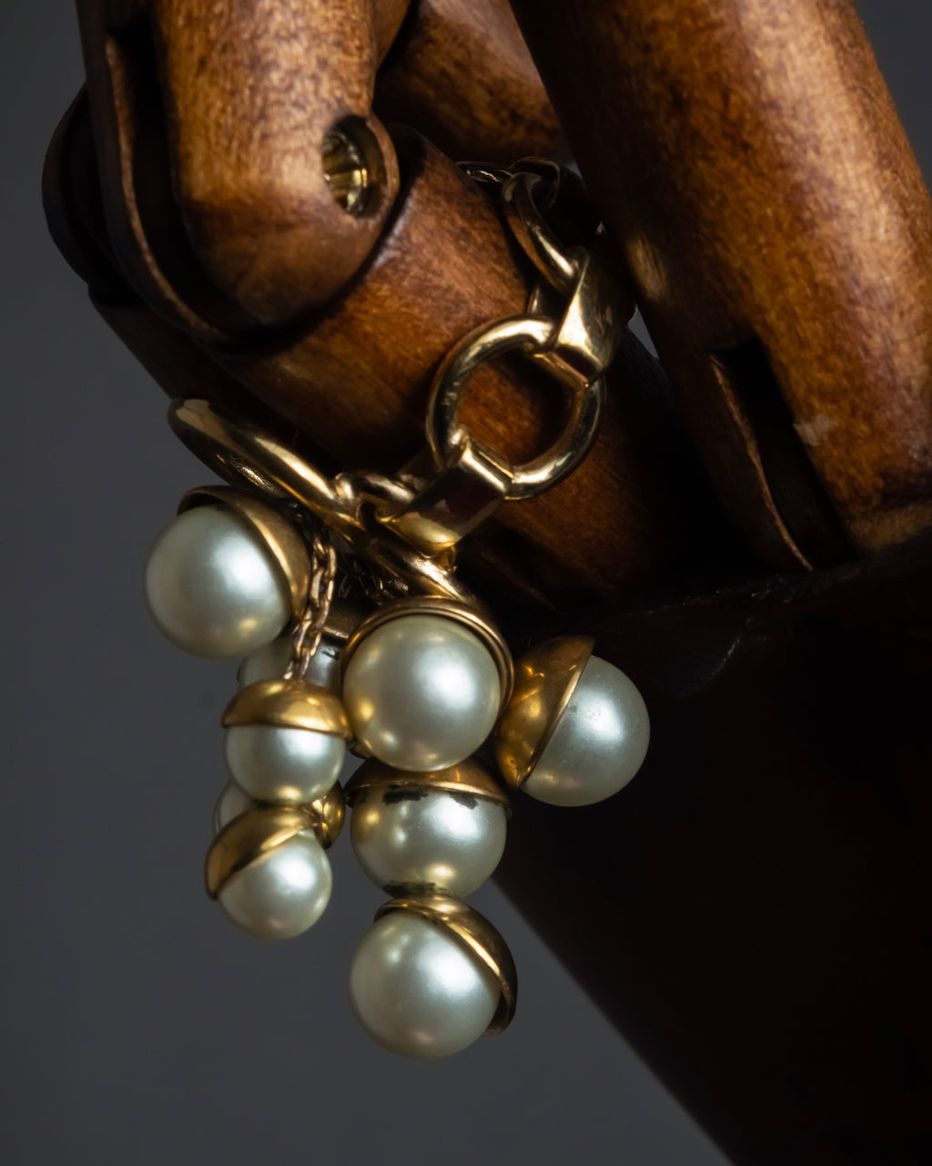 "Christian Dior" Pearl charm top chain link arm ring