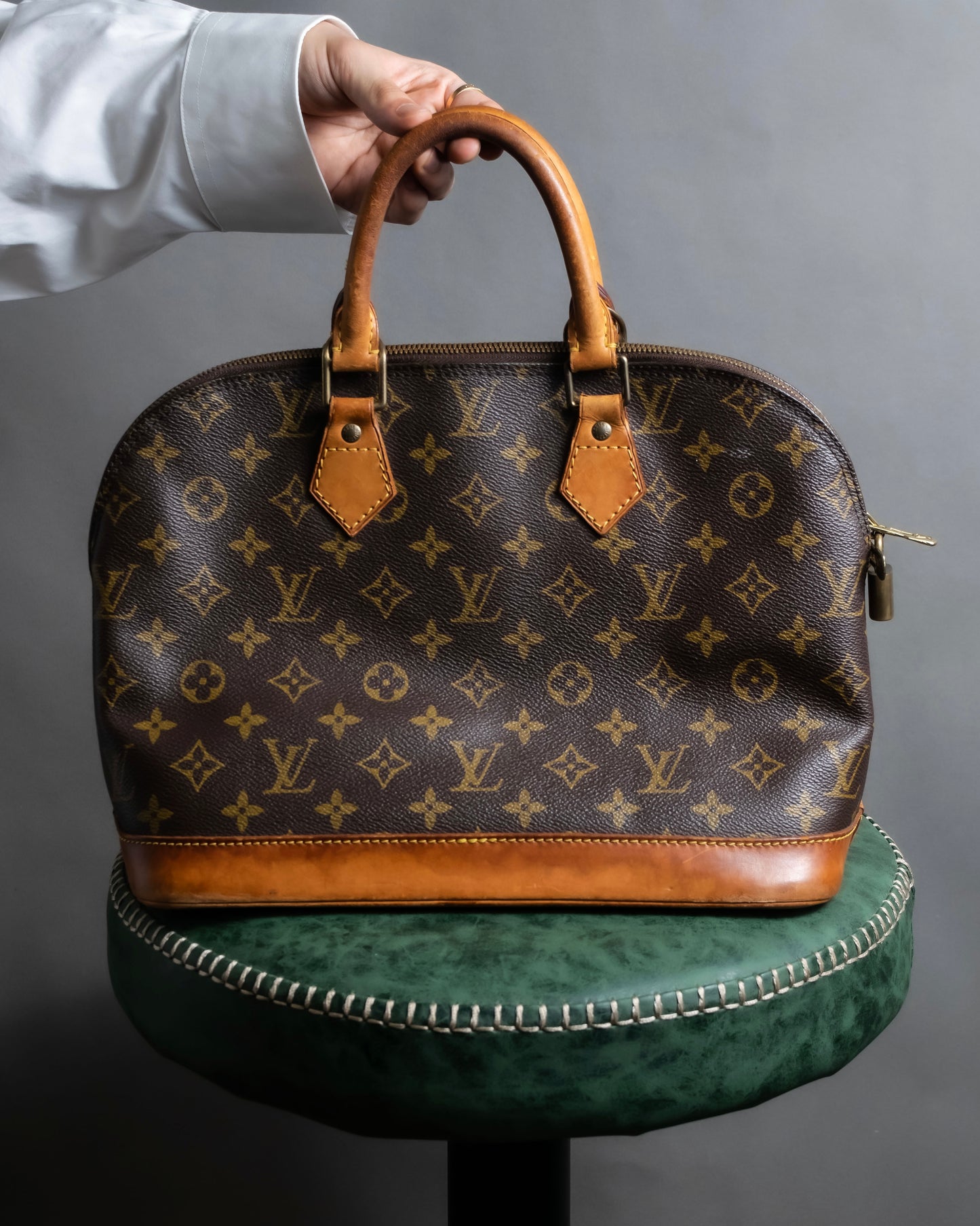 "LOUIS VUITTON" Alma series monogram pattern one handle bag