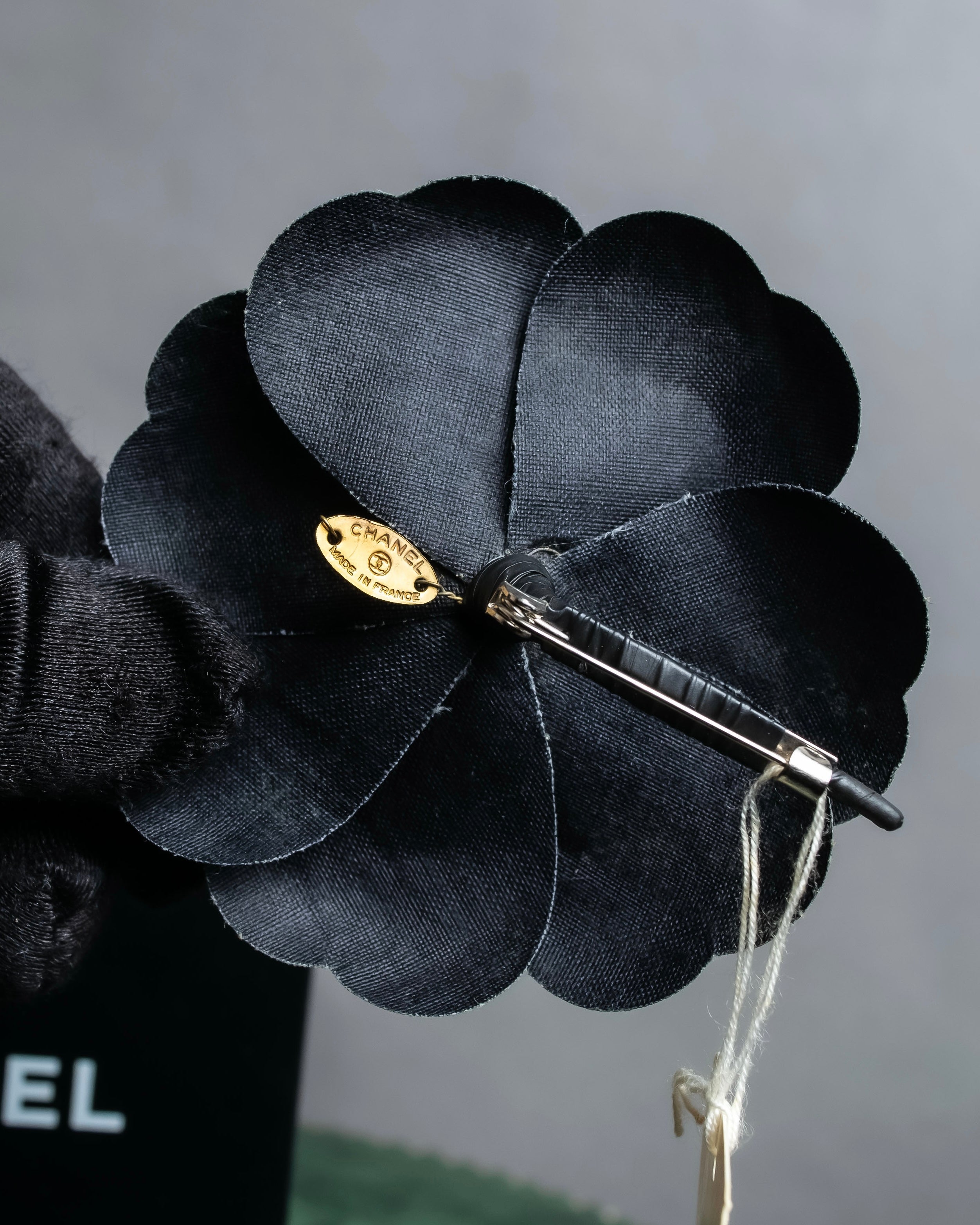 "CHANEL" Deep black camellia brooch