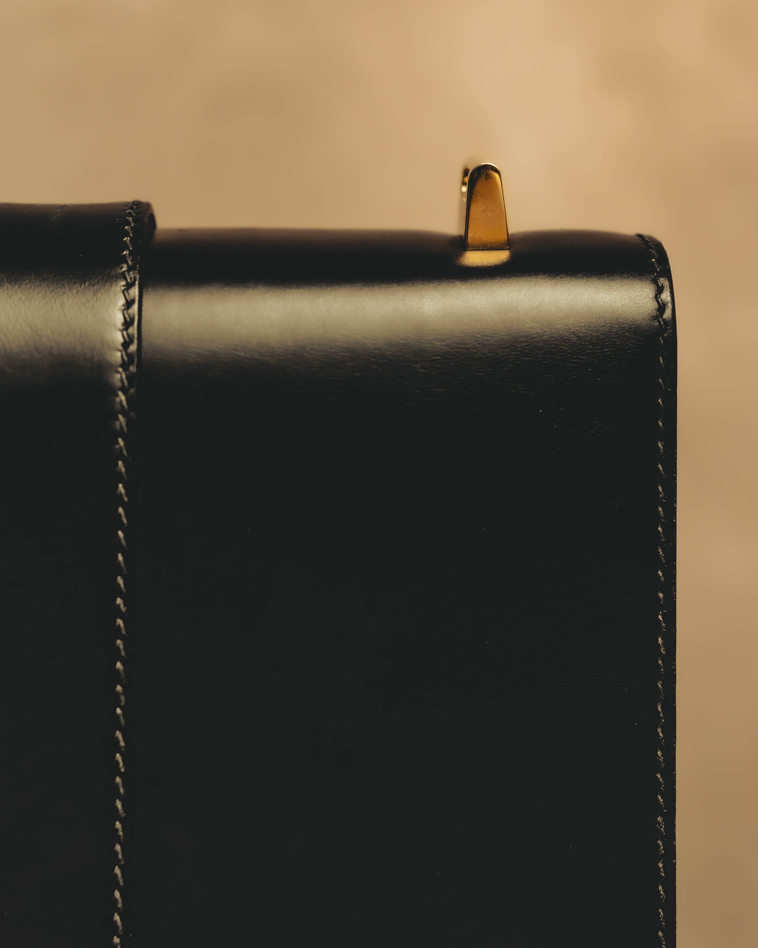 "GUCCI" 70's-80's Structured leather shoulder bag