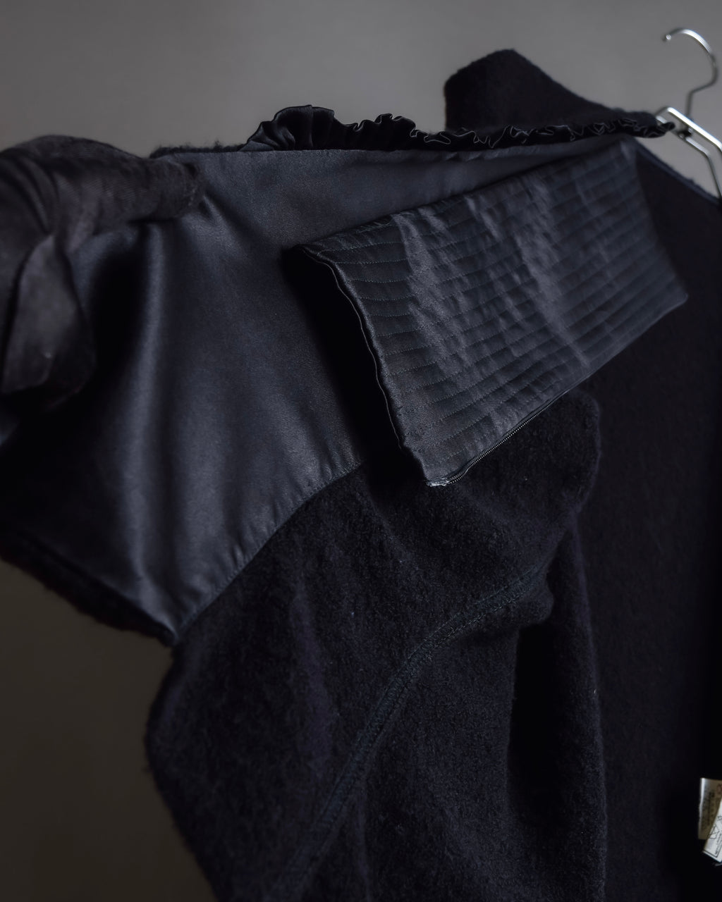 "GIANFRANCO FERRE" Structured wool satin ruffle inner detail set up