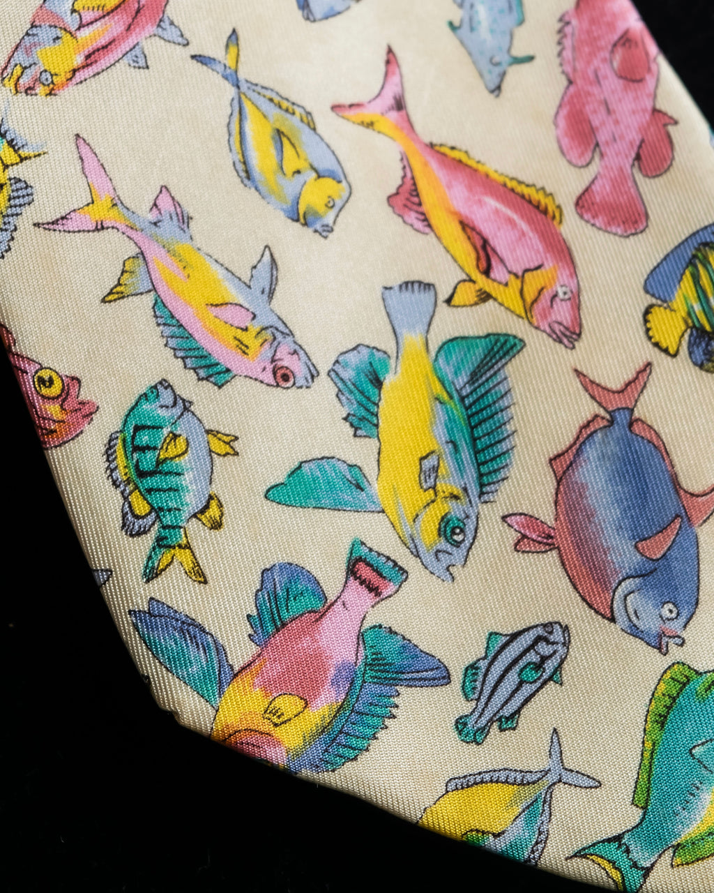 "GUCCI" Colorful fish motif silk neck tie