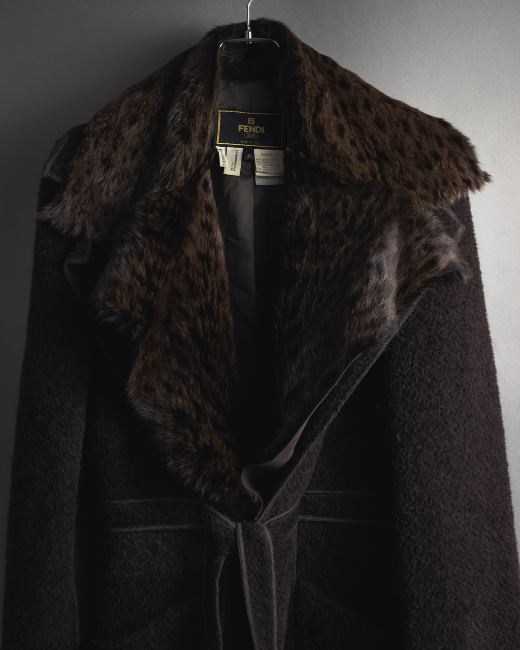 "FENDI" 90’s-00’s Sculptural belted leopard cat fur collar alpaca coat
