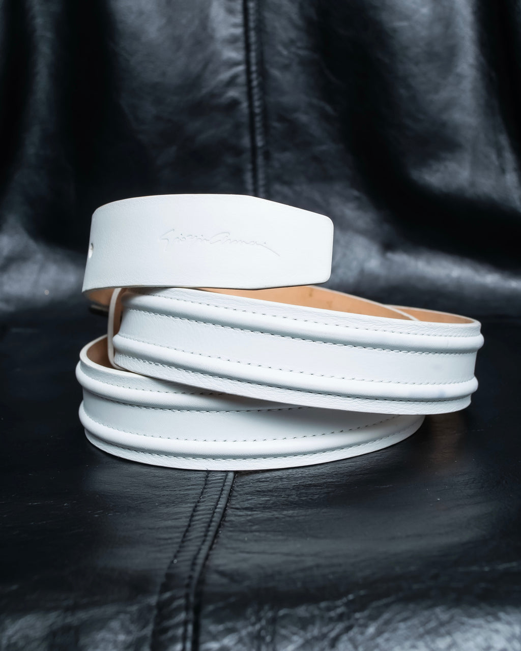 "GIORGIO ARMANI" Genuine leather white color belt