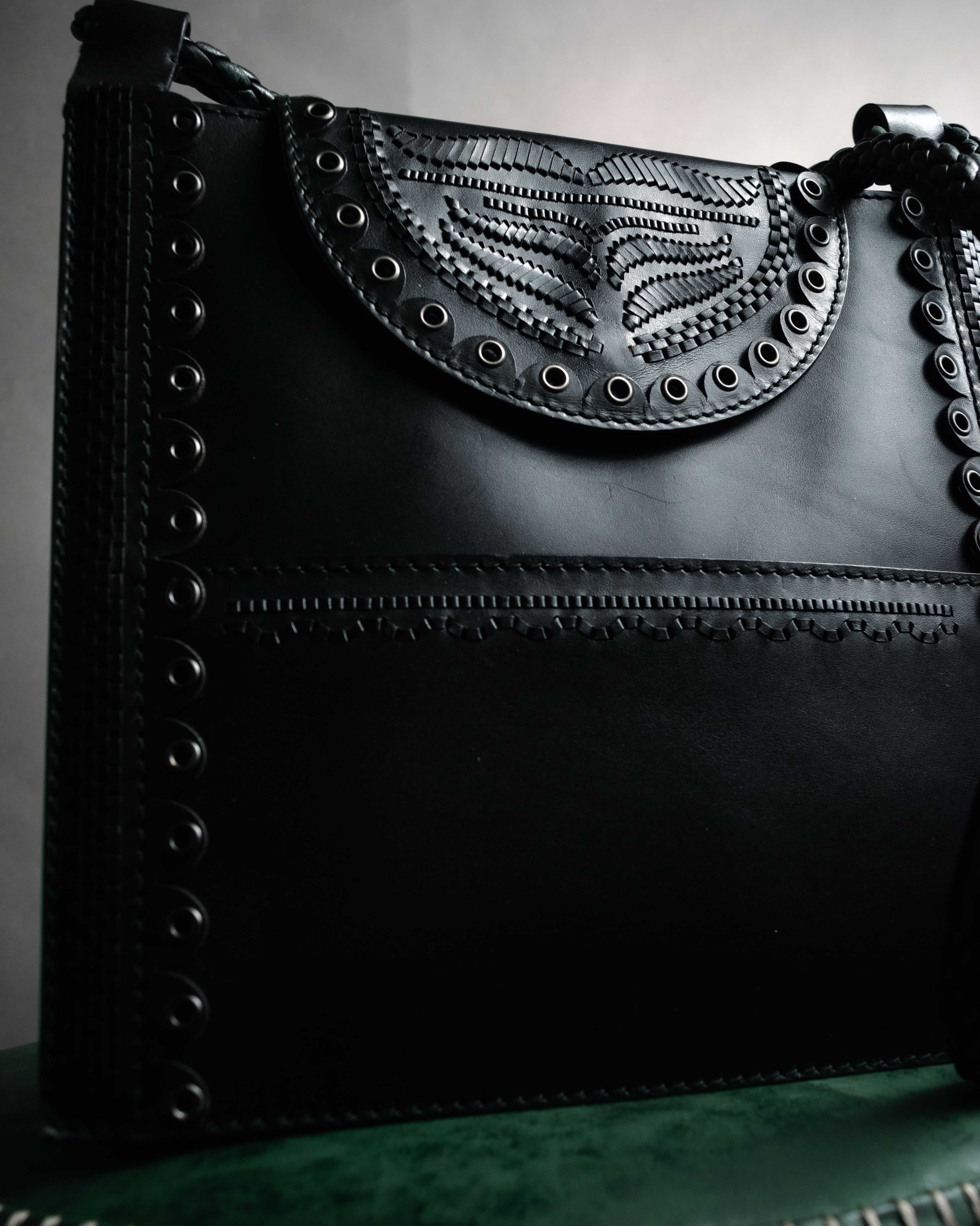 –SPECIAL– “YVES SAINT LAURENT”
2000’s Folk cutwork leather shoulder bag