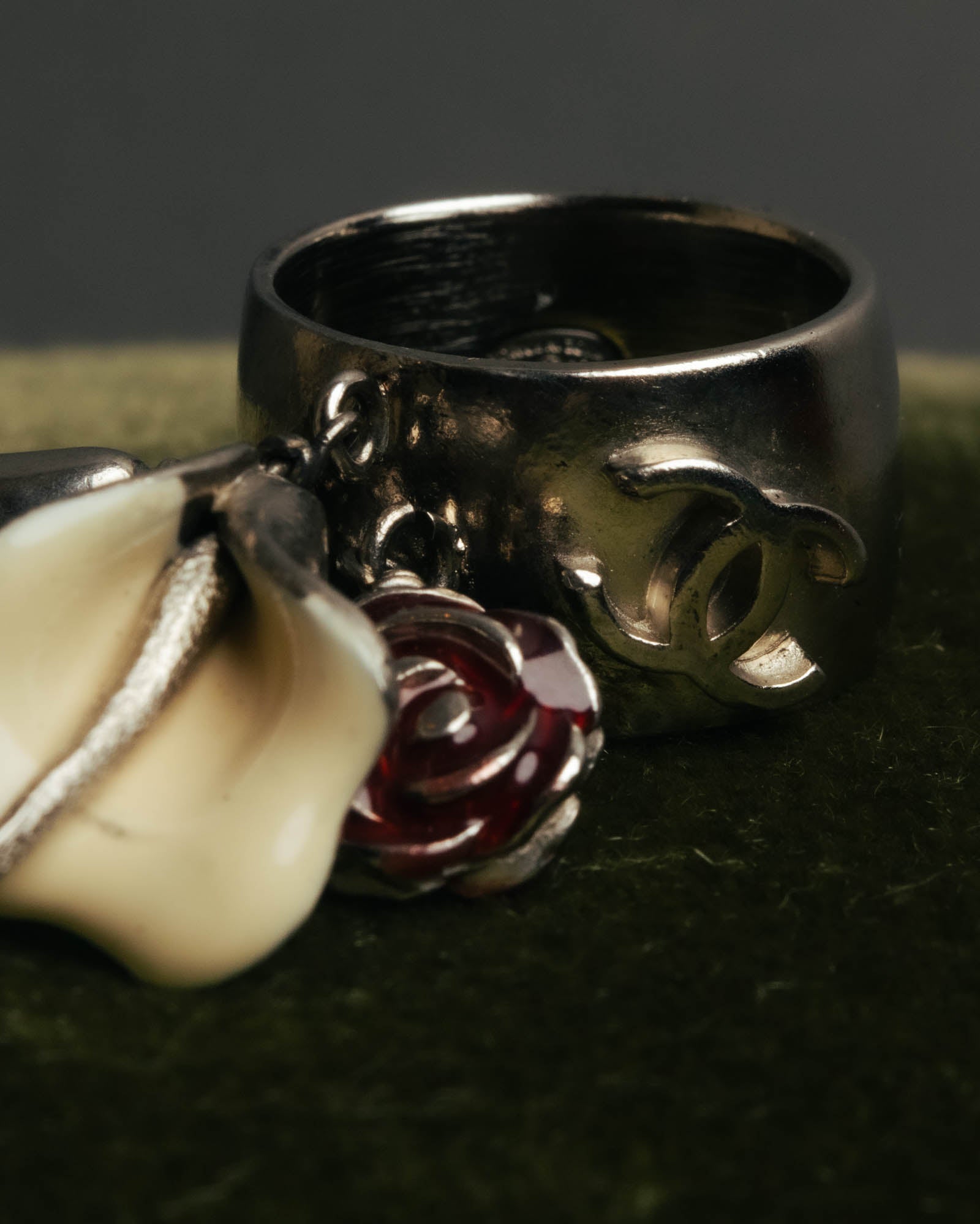 -SPECIAL- “CHANEL” 2005AW charm flower ring