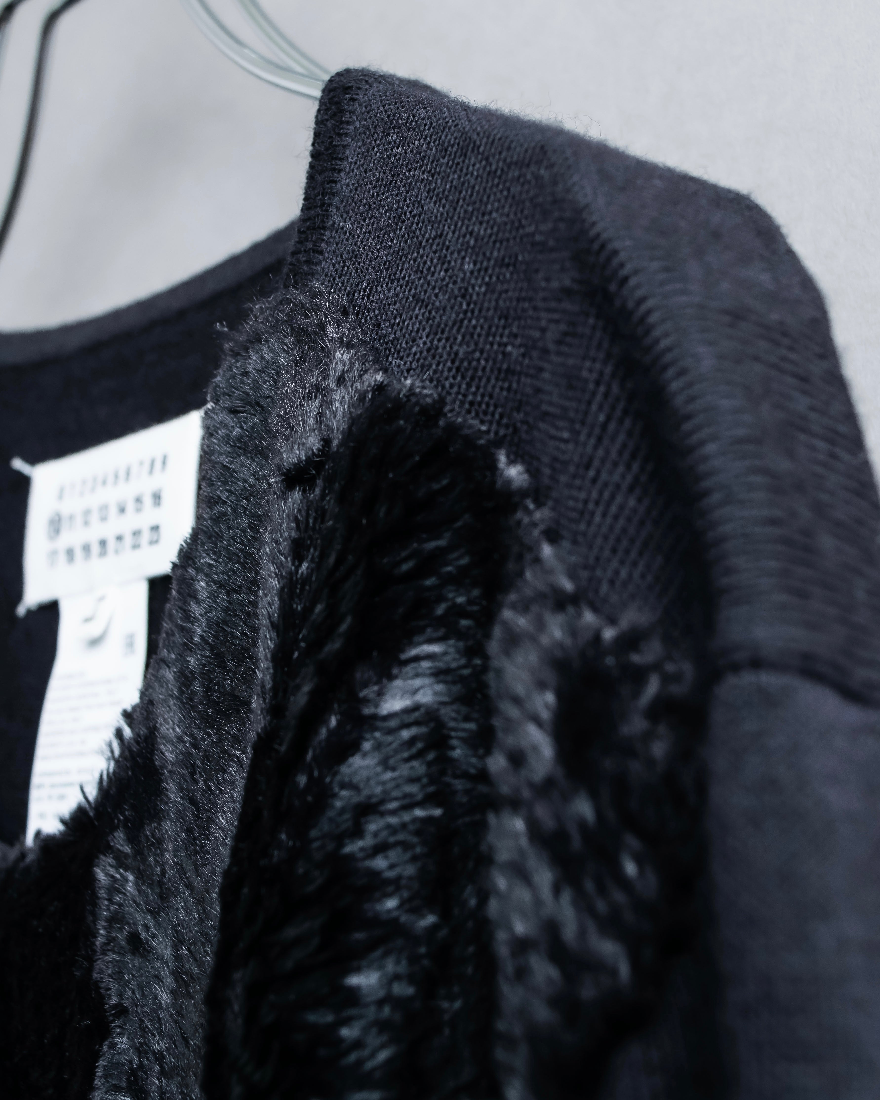 "MAISON MARGIELA"
Fur docking high gauge knit
