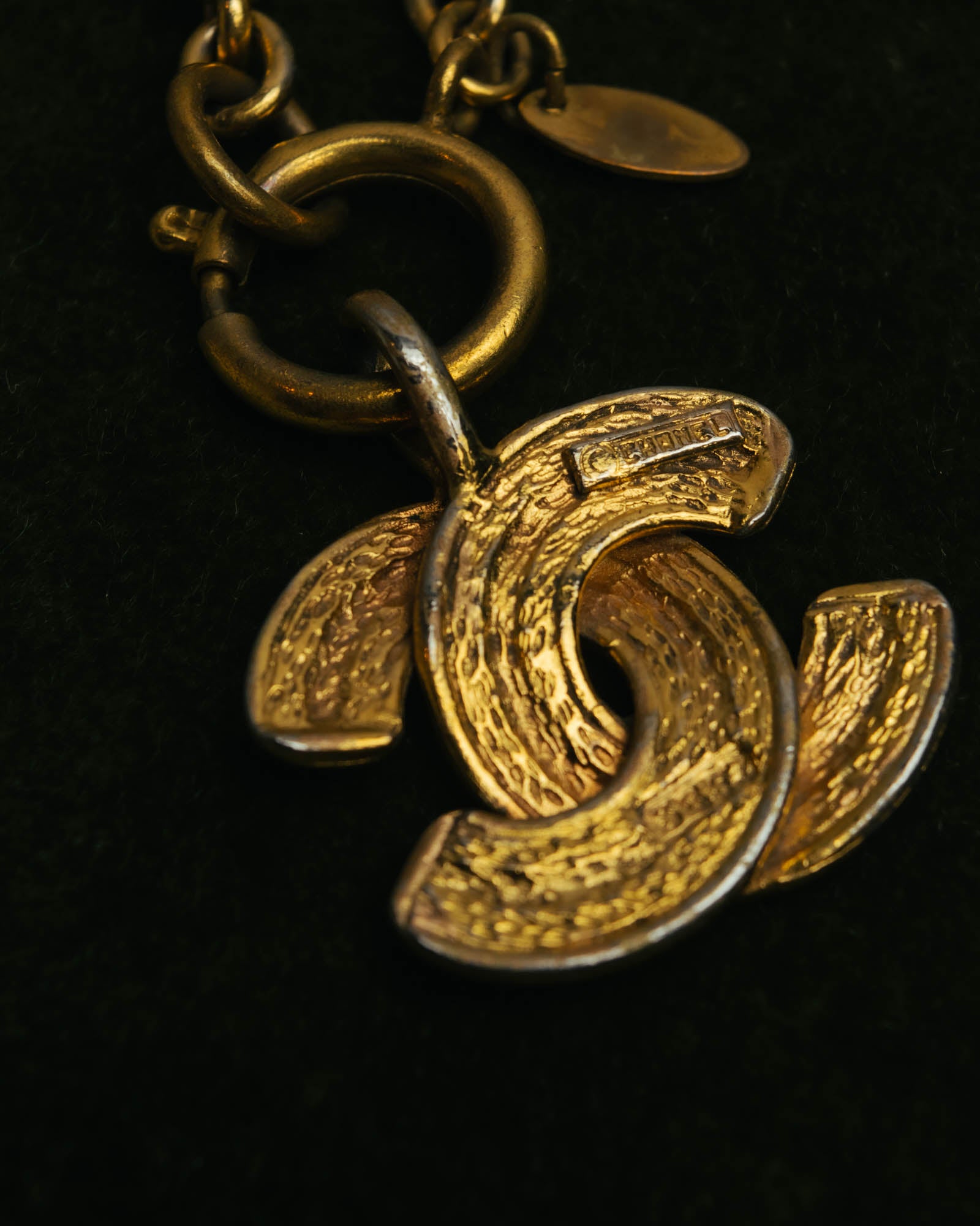 -SPECIAL- “CHANEL” 80’s-90’s Quilted cc pendant chain necklace
