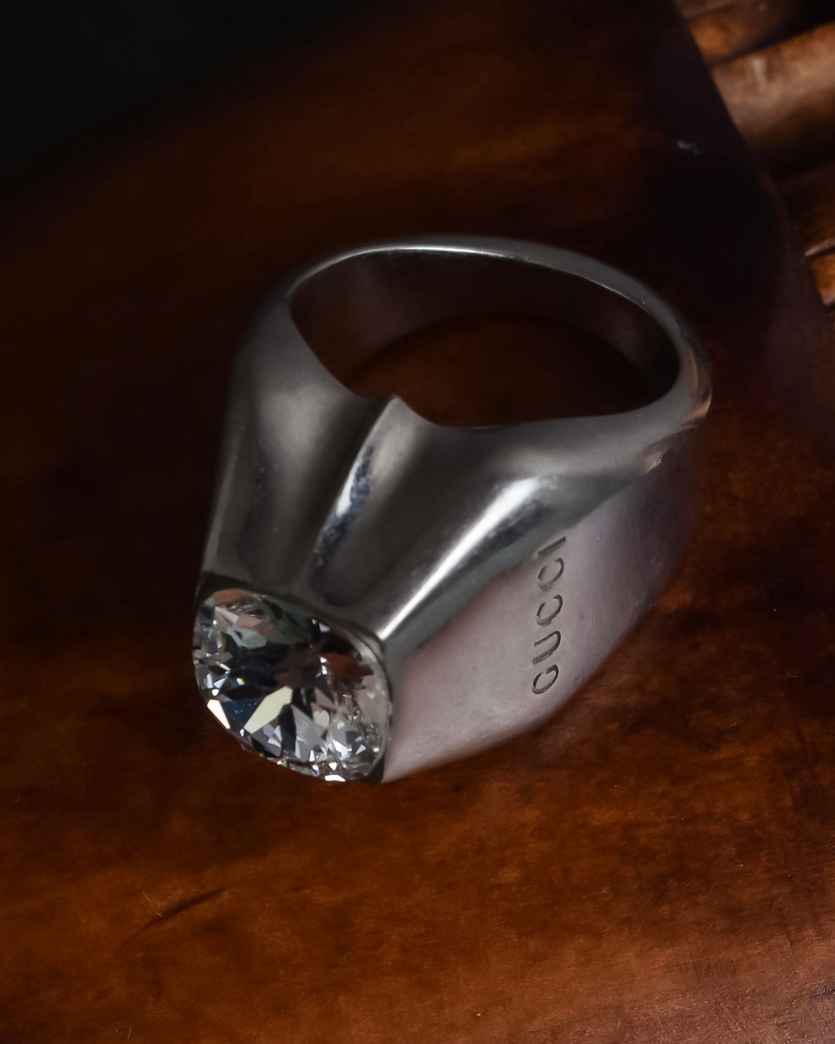 "GUCCI" Polished silver crystal sculptural ring