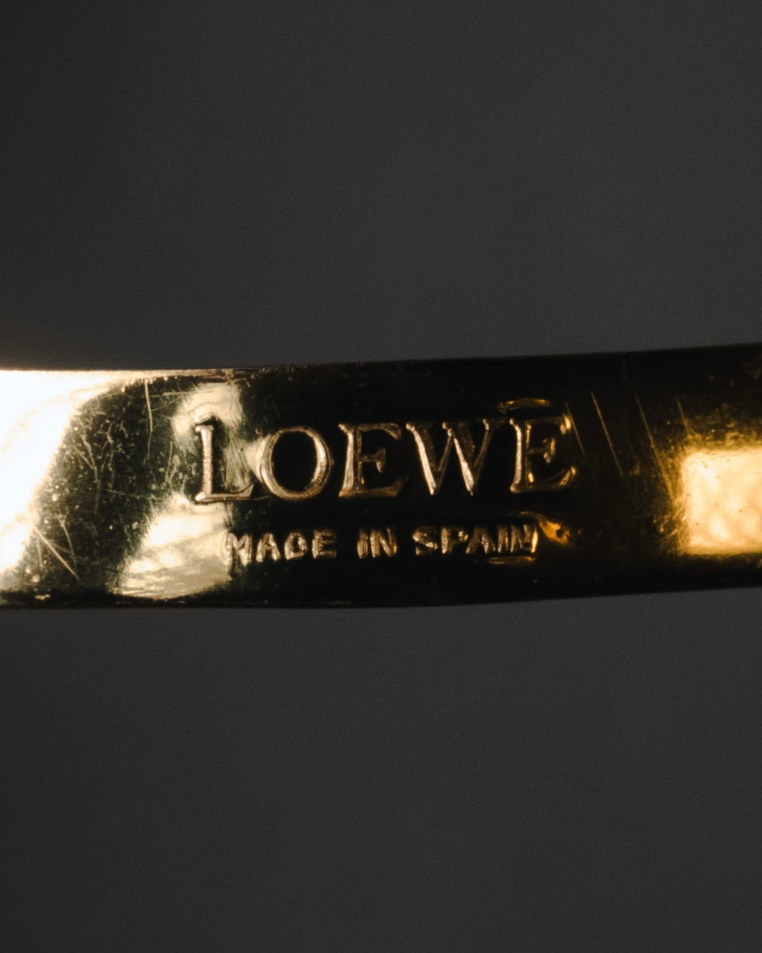 "LOEWE" 00’s-10’s leather inlay anagram clasp bangle
