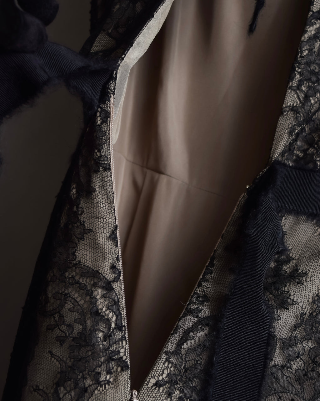 "VALENTINO" Lace layered ribbon design sleeveless dress