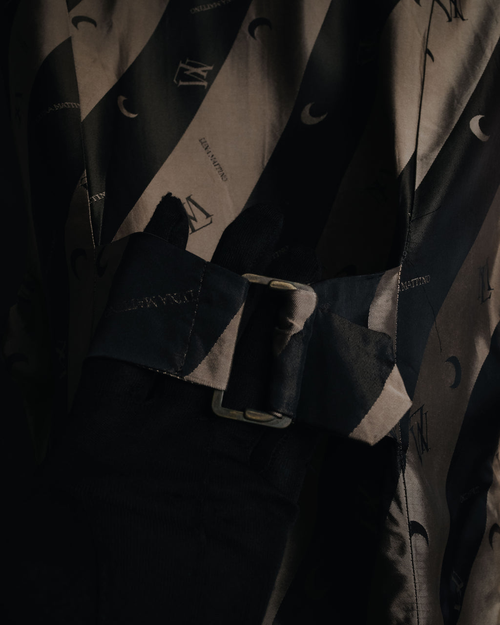 "LUNA MATTINO" 90’s Crushed velvet pointed hem vest