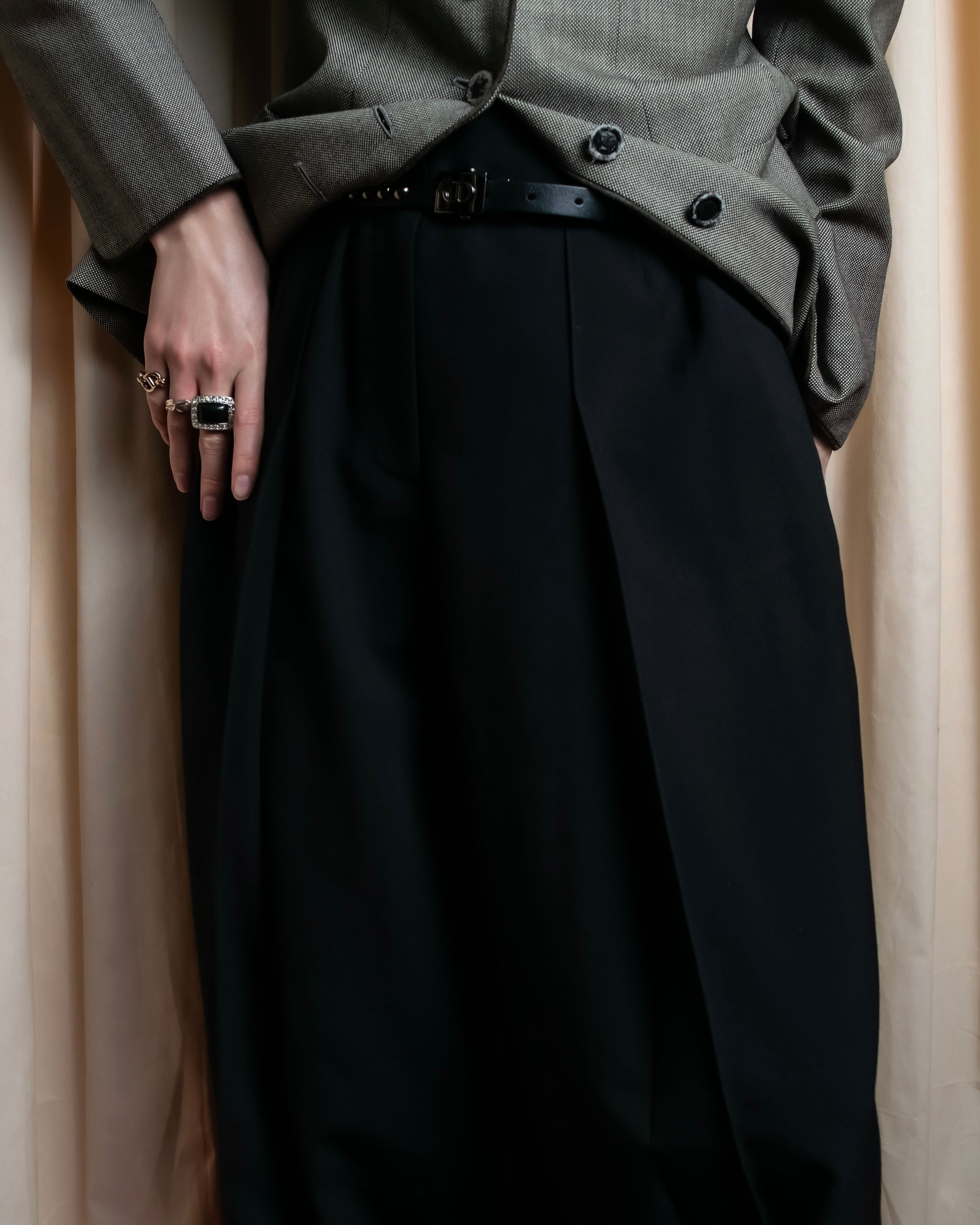 "LOEWE" Deep pleat tapered draped slacks