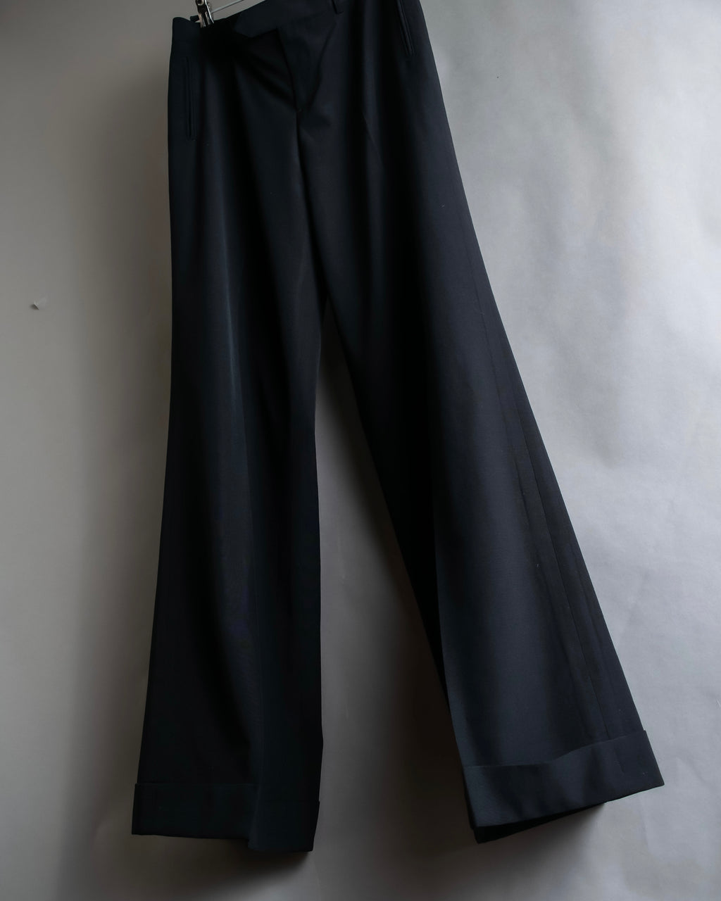 "JEAN PAUL GAULTIER FEMME"
 High-waisted straight draping slacks