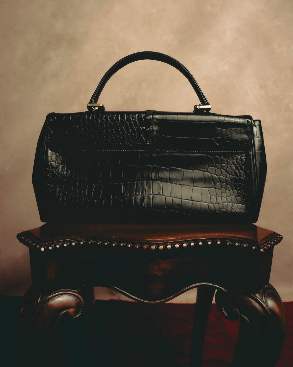 -SPECIAL- “Yves Saint Laurent” 80’s-90’s Crocodile embossed lace-up handbag