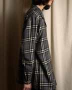 "BURBERRYS" Gold metal button design check pattern wool shirt