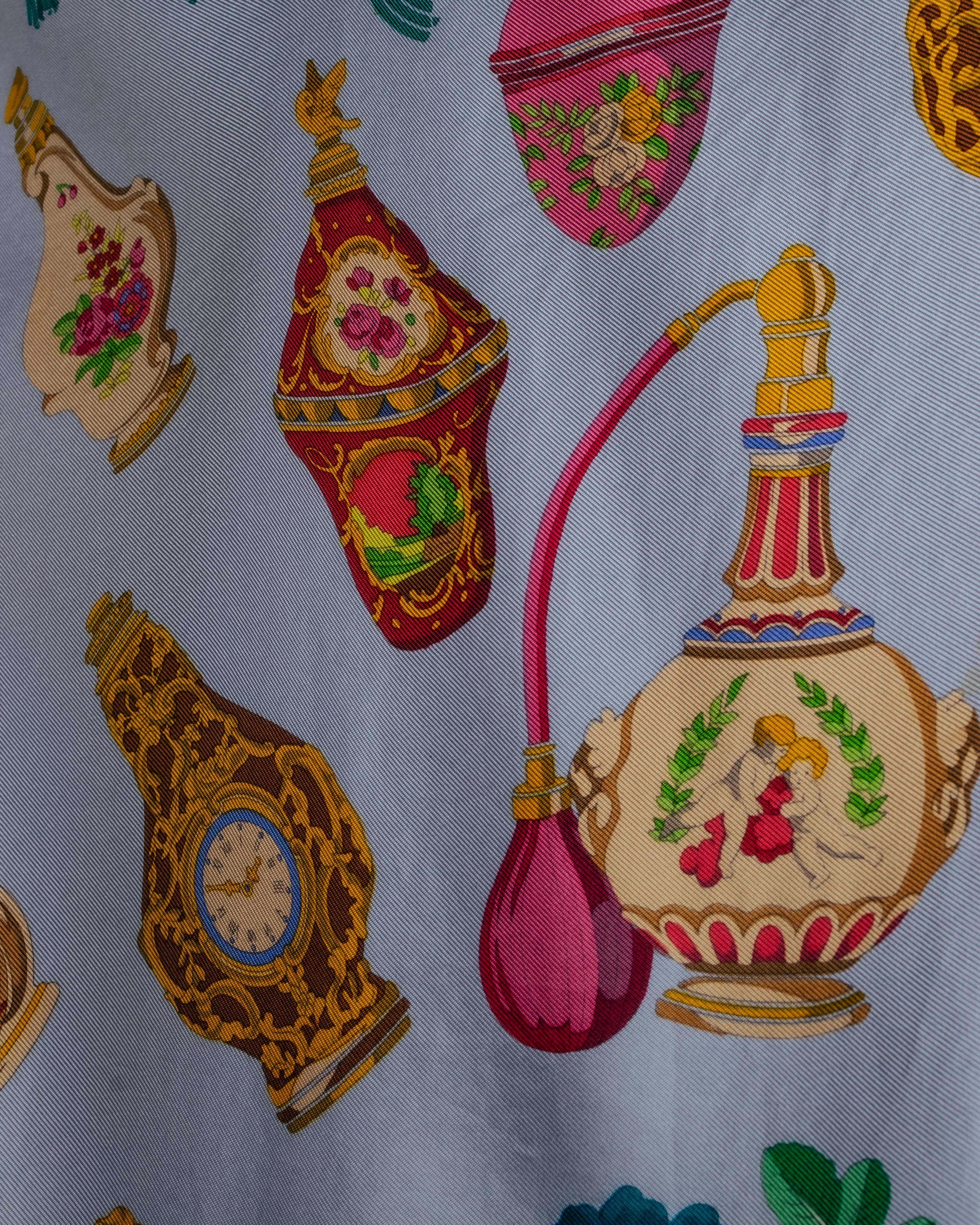 "GUCCI" 90's-00's Vintage botanical and perfume bottle silk scarf