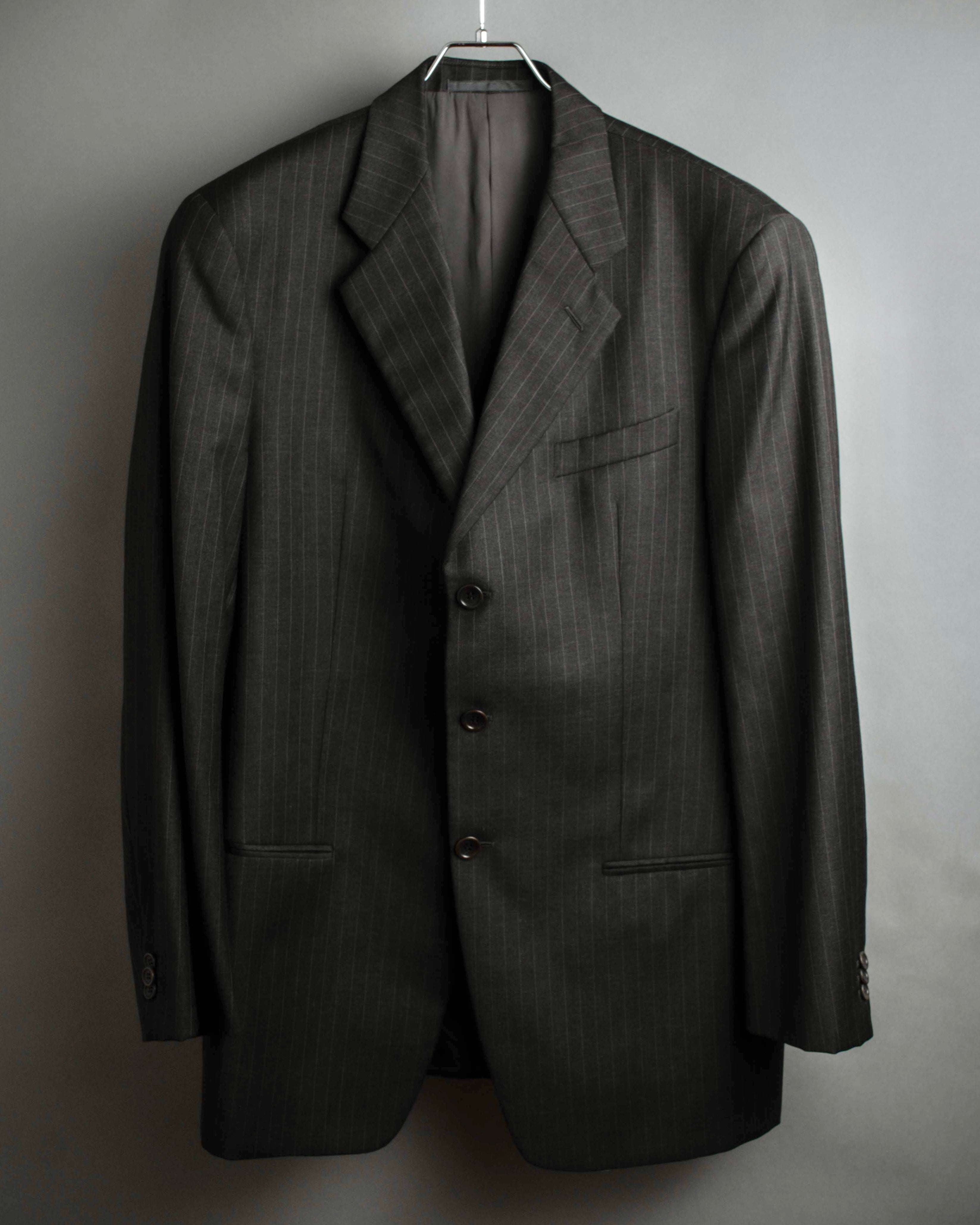 "ARMANI COLLEZIONI" Classic Italian tailoring stripe pattern set up