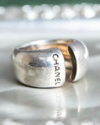 "CHANEL" Beautiful curves engraved logo silver ring
