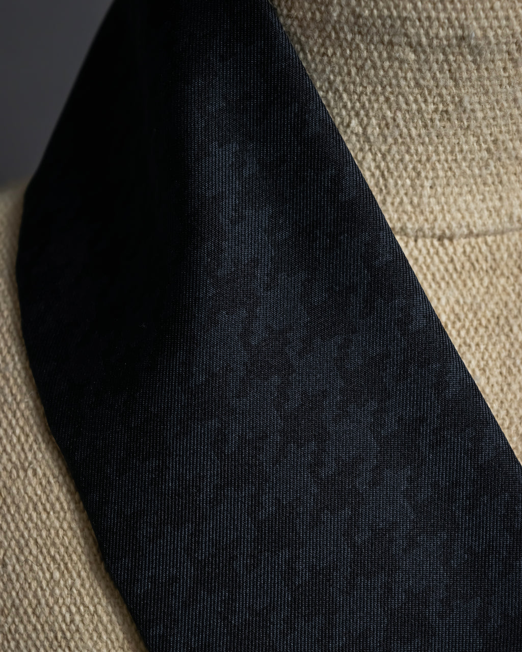 -MOOD Christmas Collection-
"Dior" Classic houndstooth pattern Mitza scarf